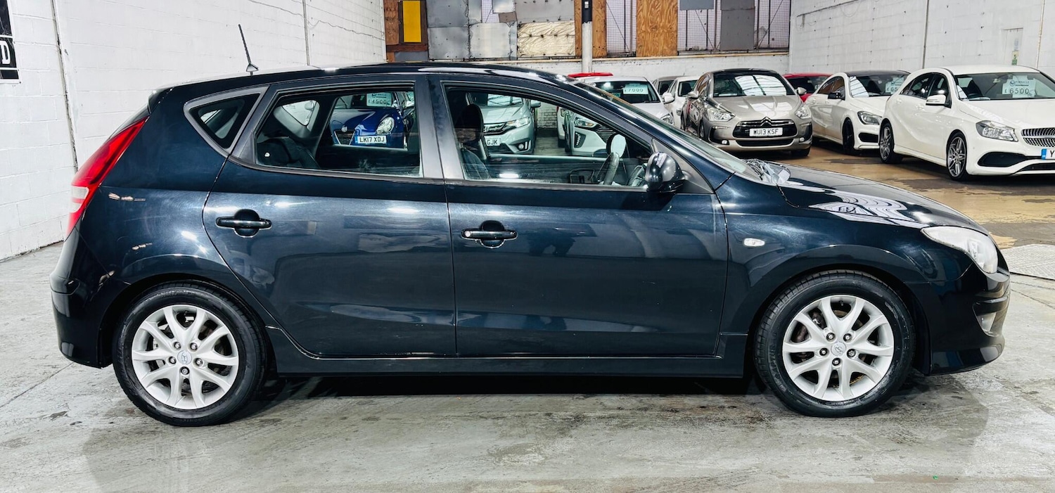 Used Hyundai i30 2011 for sale - 77440928: Photo 8