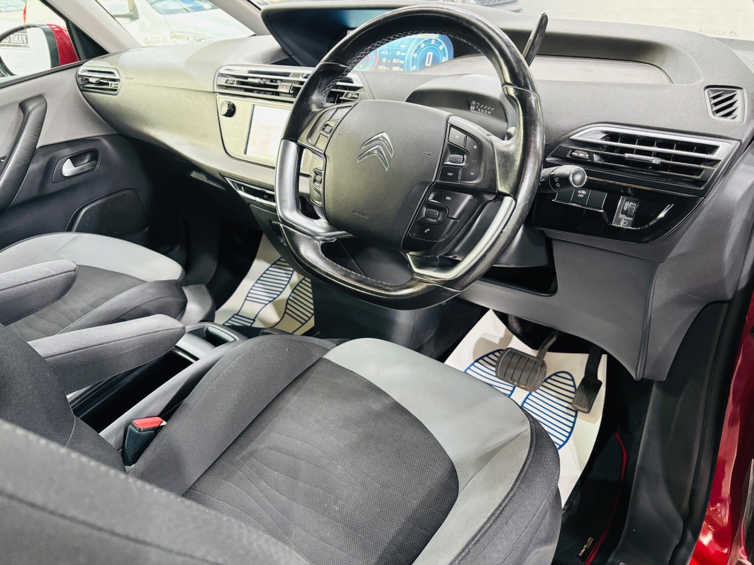 Used Citroen C4 Grand Picasso 2015 for sale - 76084523: Photo 10