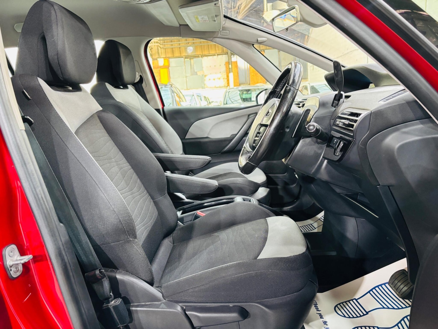 Used Citroen C4 Grand Picasso 2015 for sale - 76084523: Photo 13