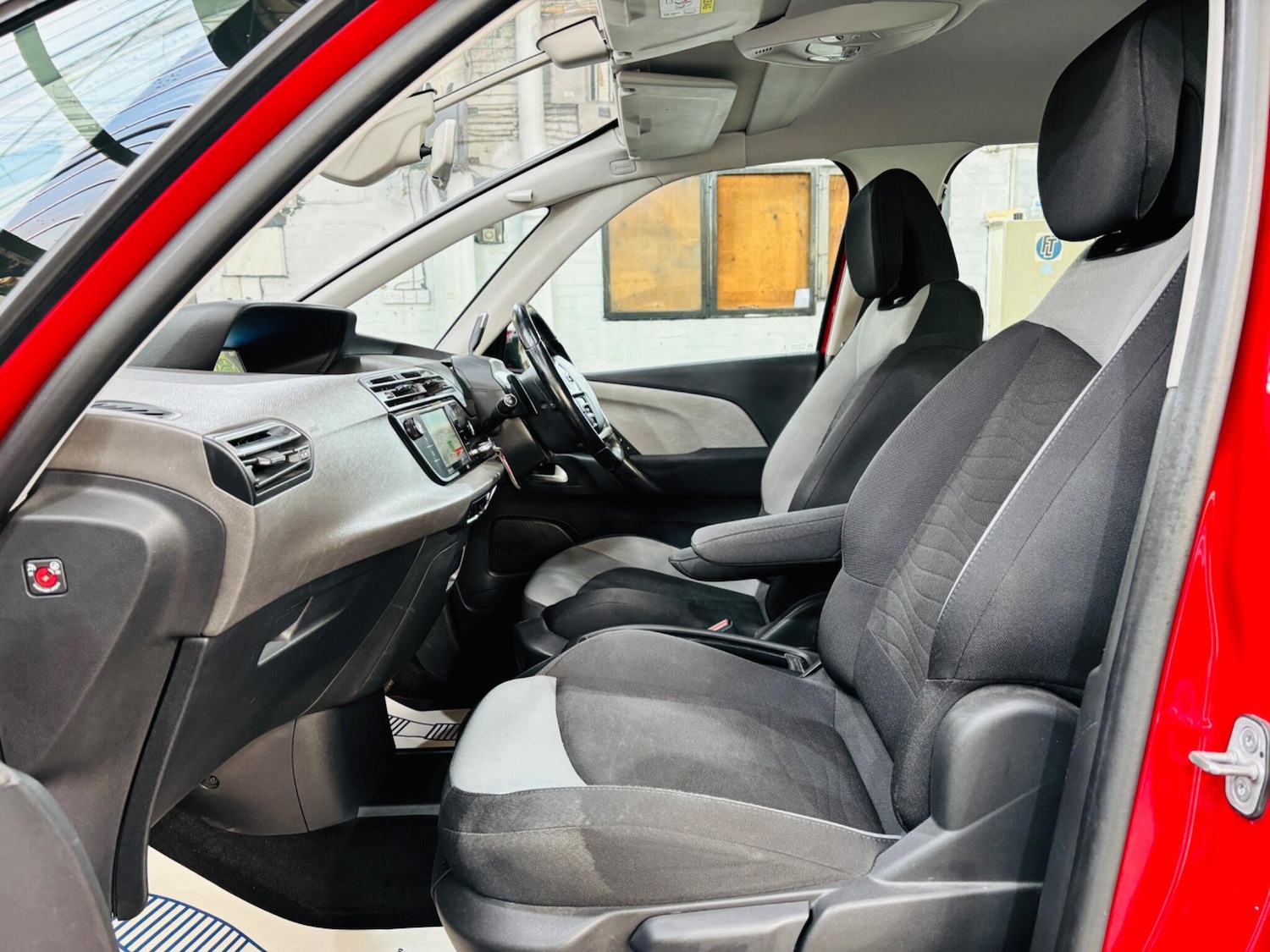 Used Citroen C4 Grand Picasso 2015 for sale - 76084523: Photo 15