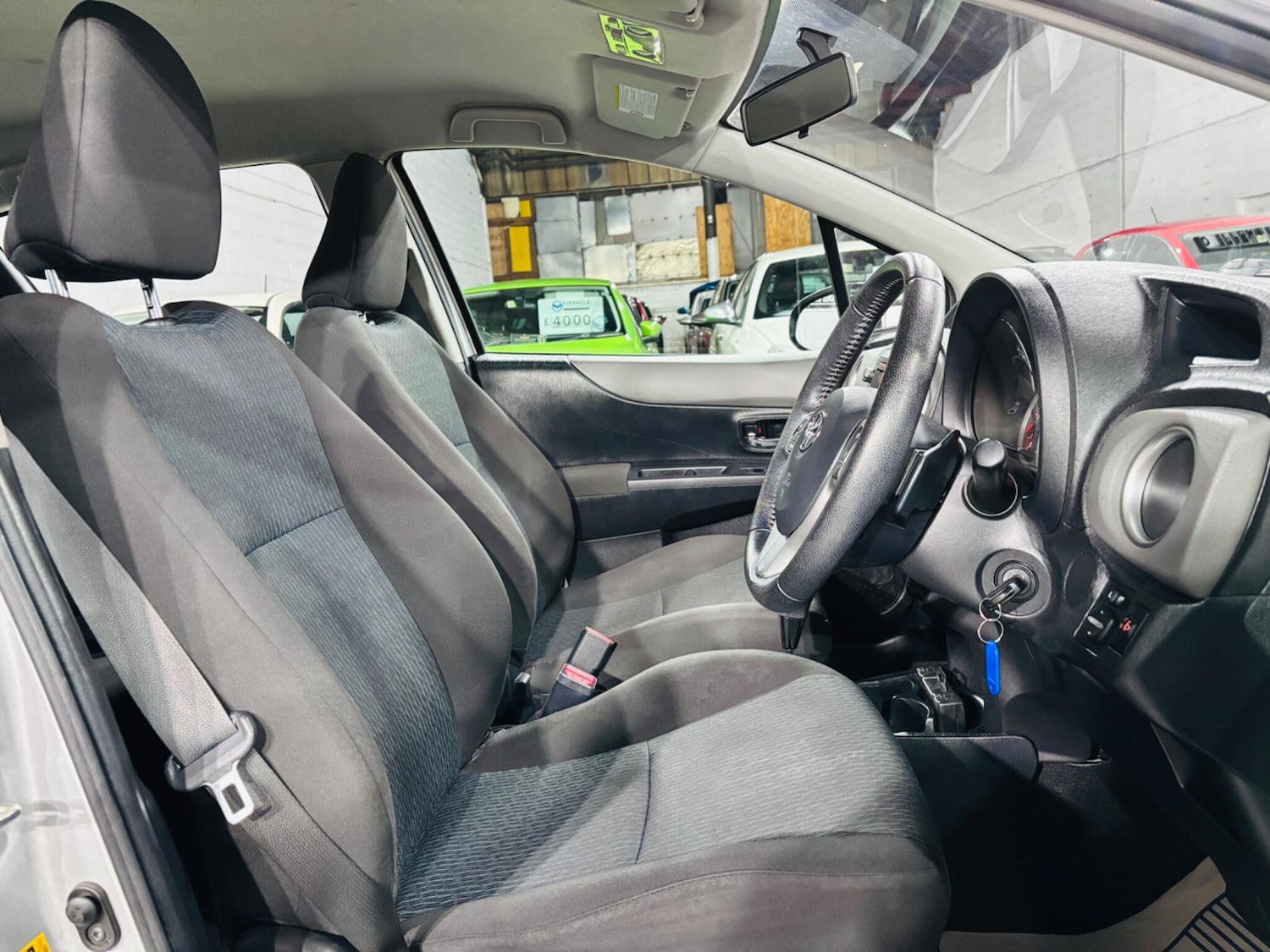 Used Toyota Yaris 2012 for sale - 76849917: Photo 13