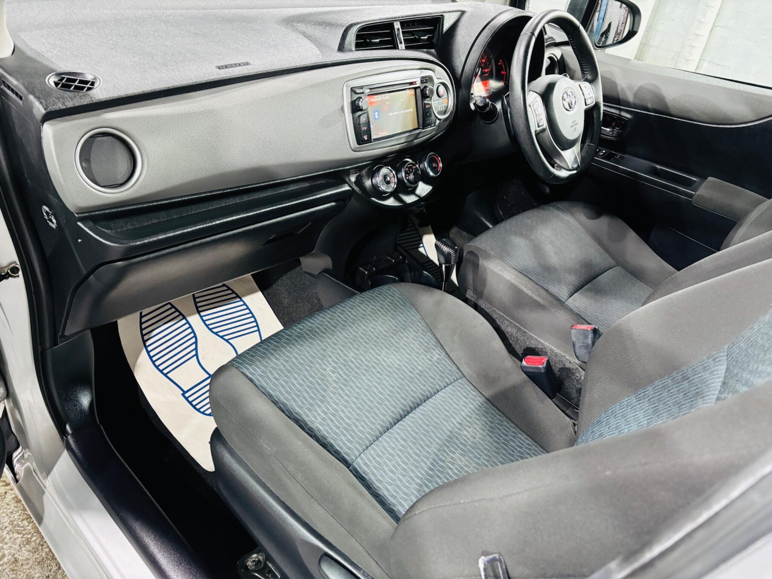 Used Toyota Yaris 2012 for sale - 76849917: Photo 14