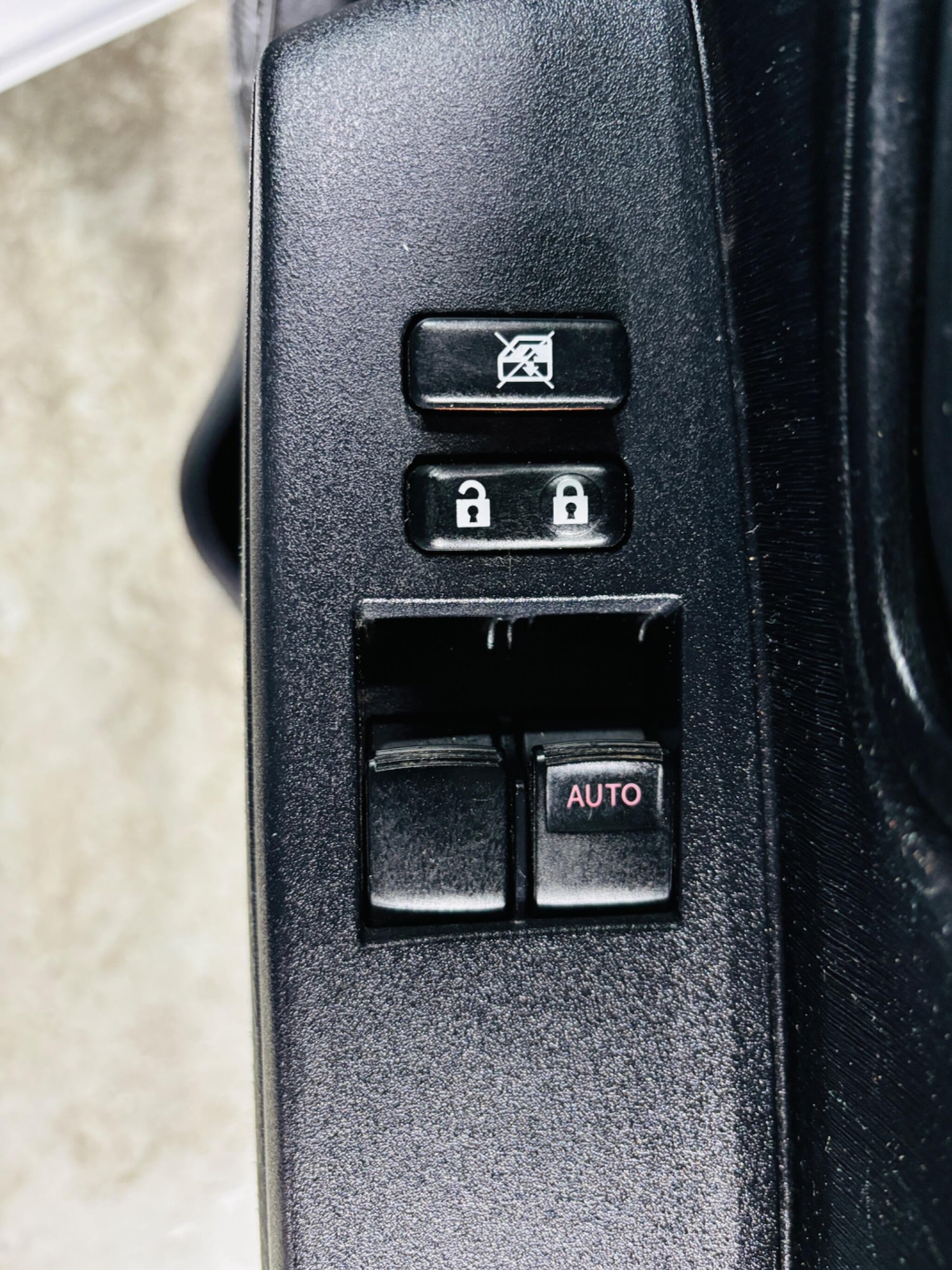 Used Toyota Yaris 2012 for sale - 76849917: Photo 17