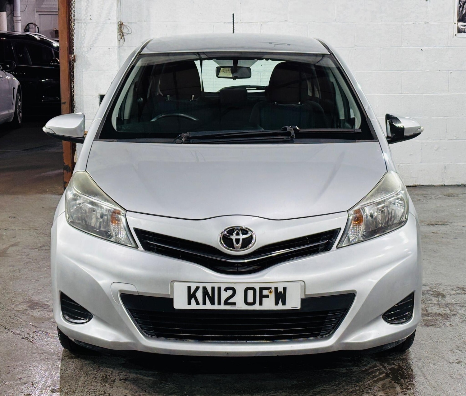 Used Toyota Yaris 2012 for sale - 76849917: Photo 2