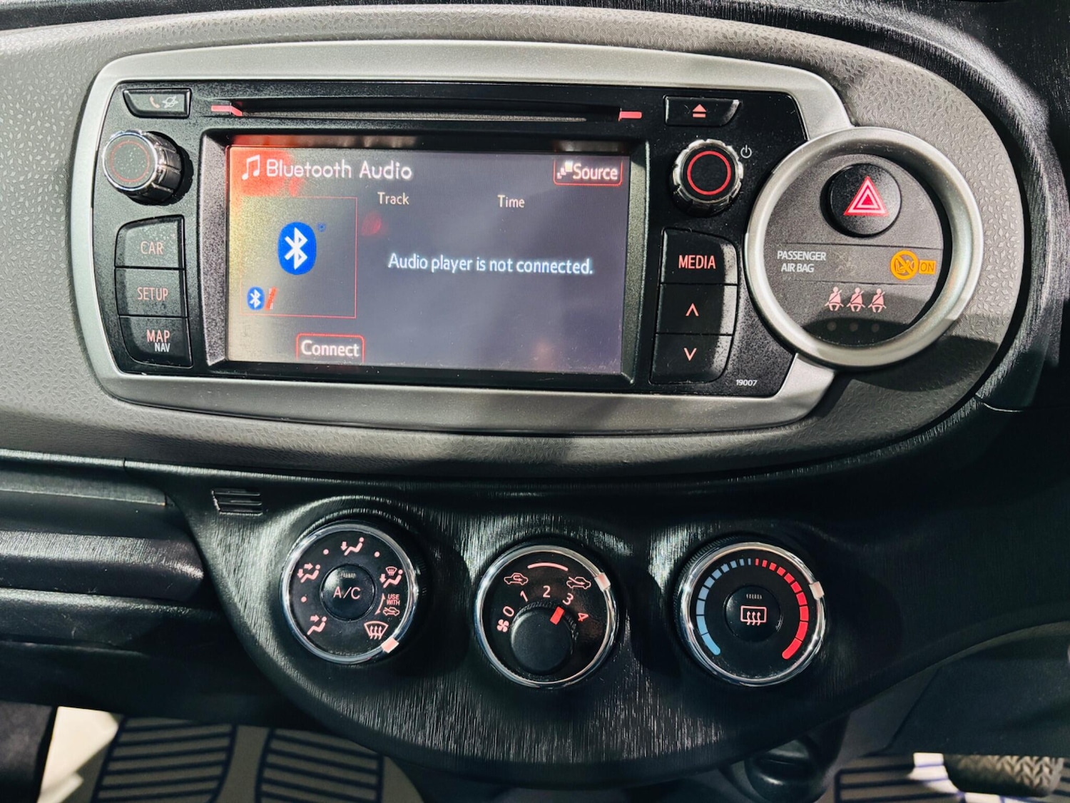 Used Toyota Yaris 2012 for sale - 76849917: Photo 21