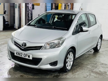 Used Toyota Yaris 2012 for sale - 76849917: Photo