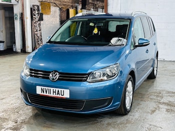 Used Volkswagen Touran 2011 for sale - 75492450: Photo