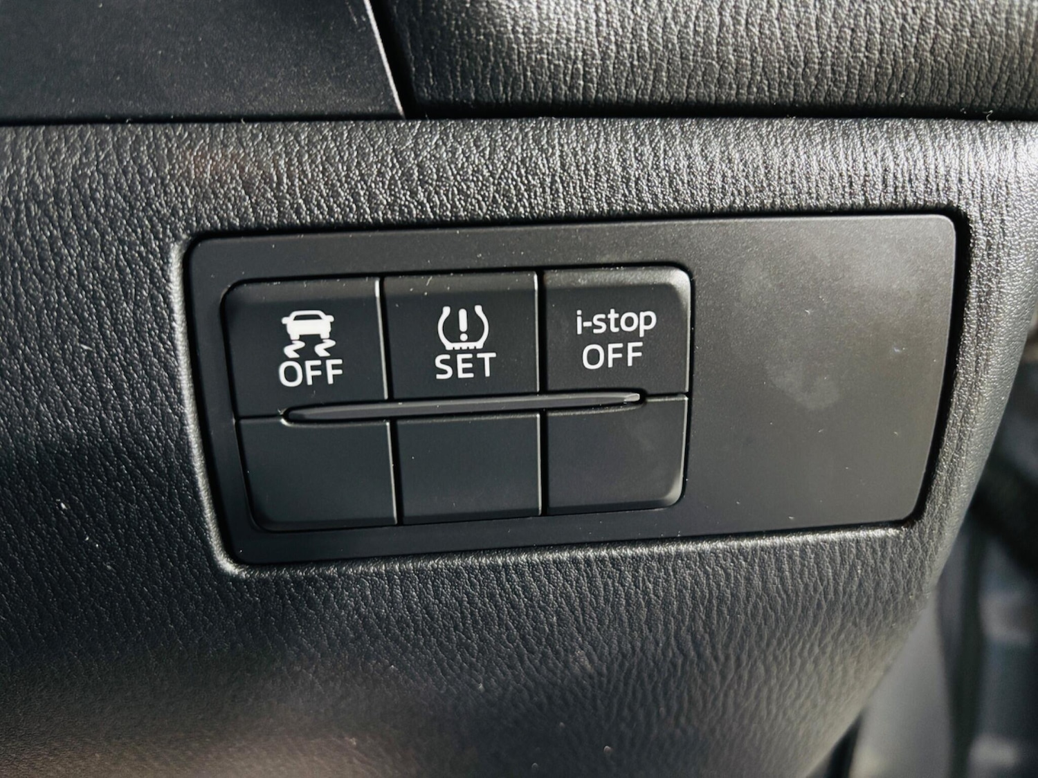 Used Mazda Mazda3 2014 for sale - 76887442: Photo 16