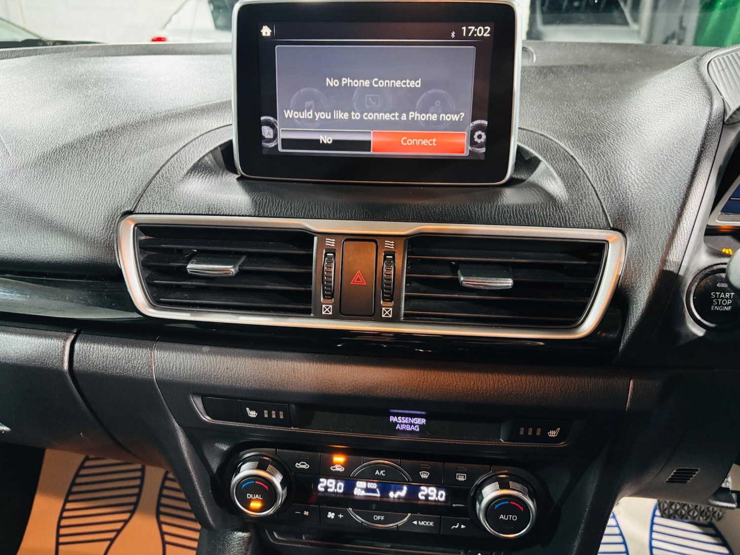 Used Mazda Mazda3 2014 for sale - 76887442: Photo 24