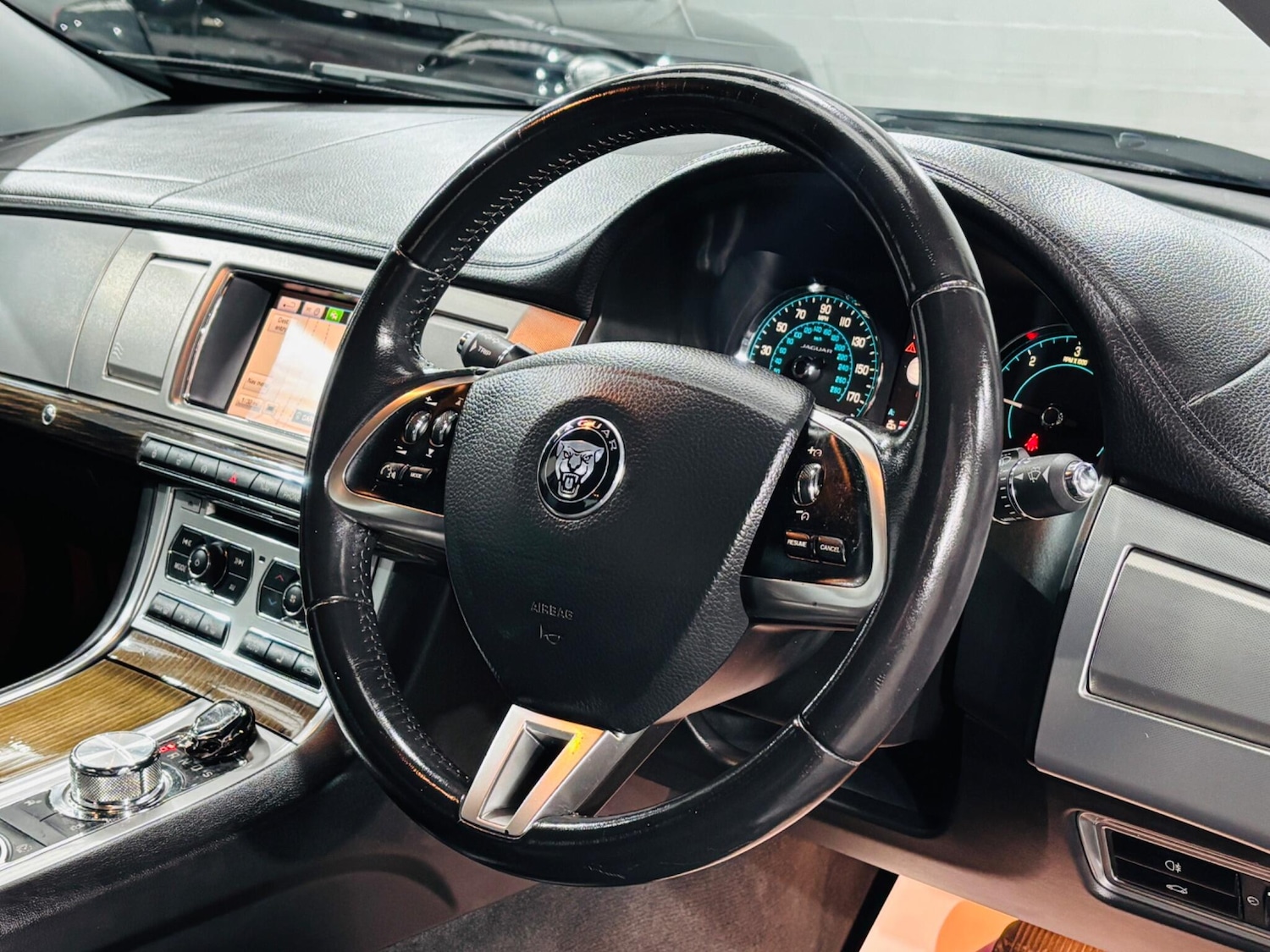 Used Jaguar XF 2015 for sale - 76561717: Photo 11