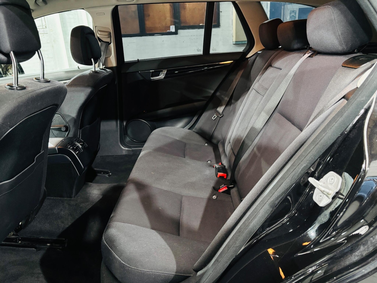 Used Mercedes-Benz C Class 2011 for sale - 76498914: Photo 16