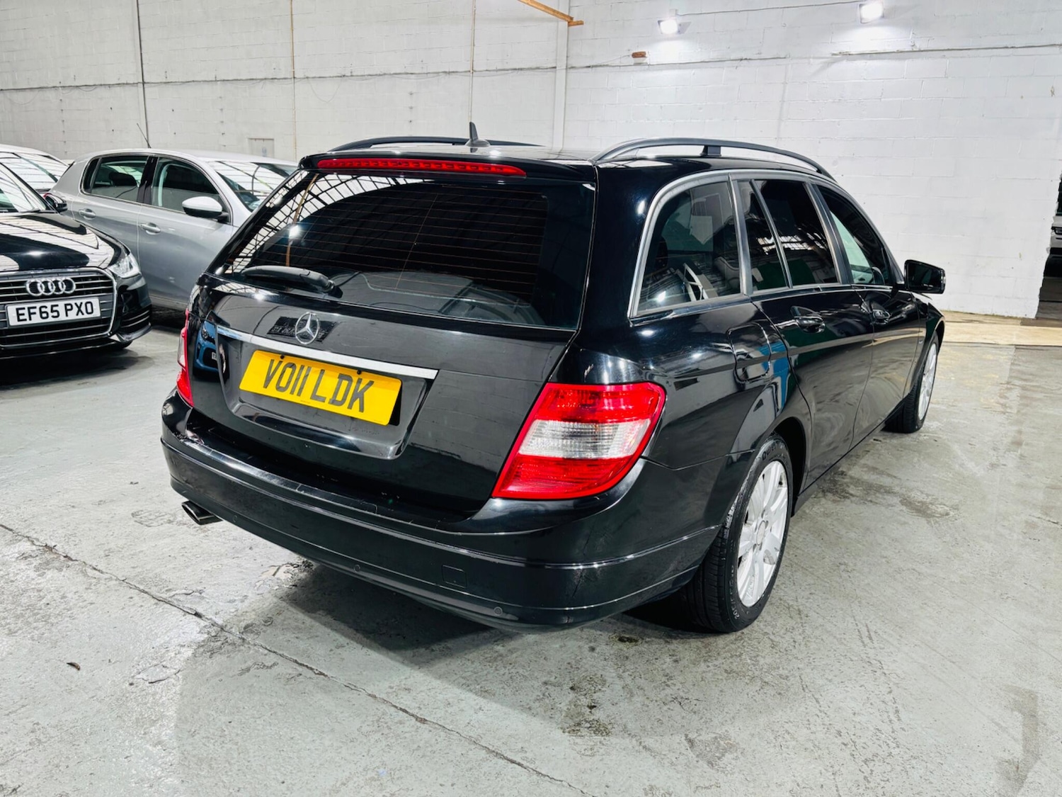 Used Mercedes-Benz C Class 2011 for sale - 76498914: Photo 5