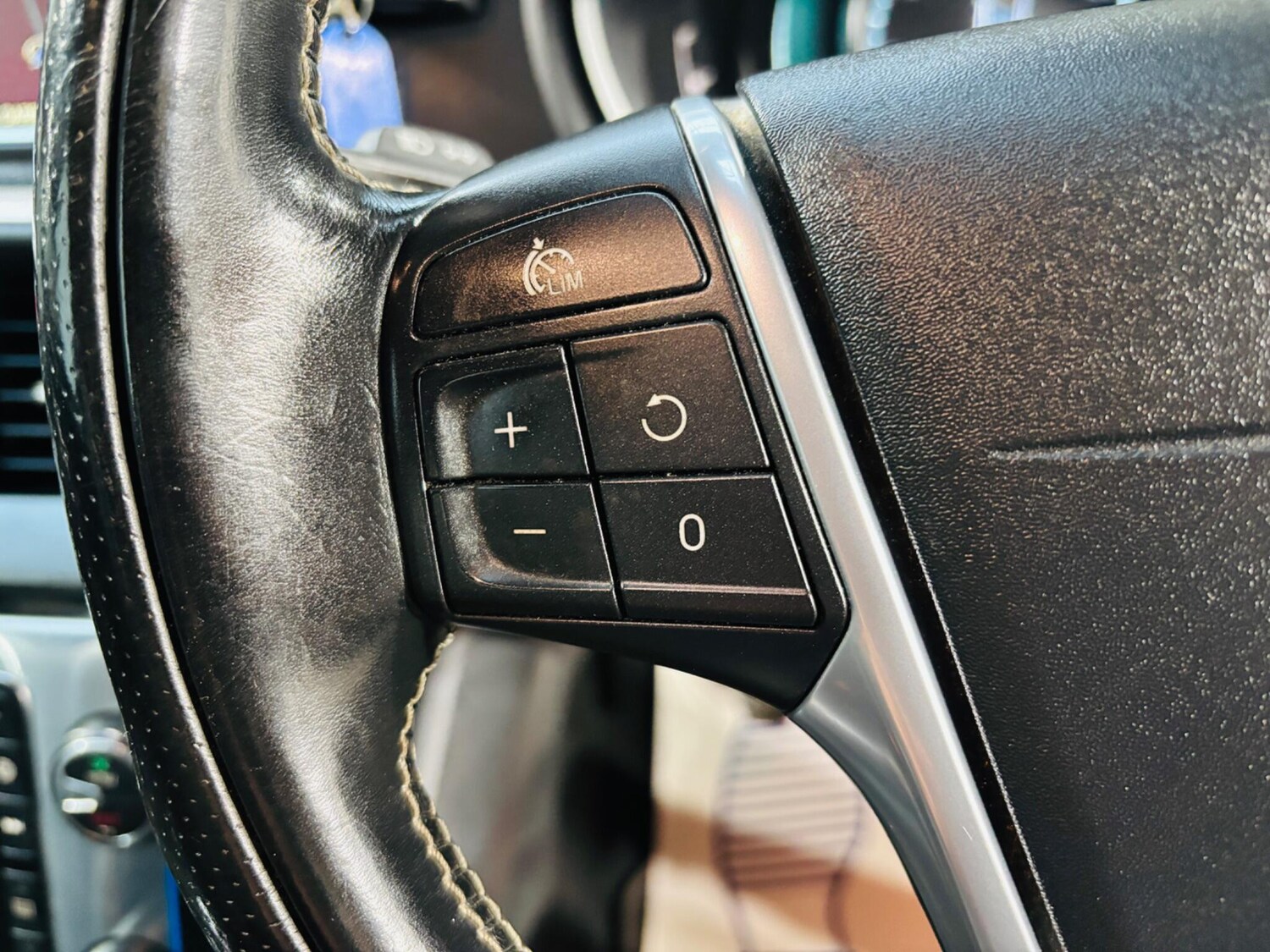 Used Volvo V40 for sale - 77710388: Photo 20