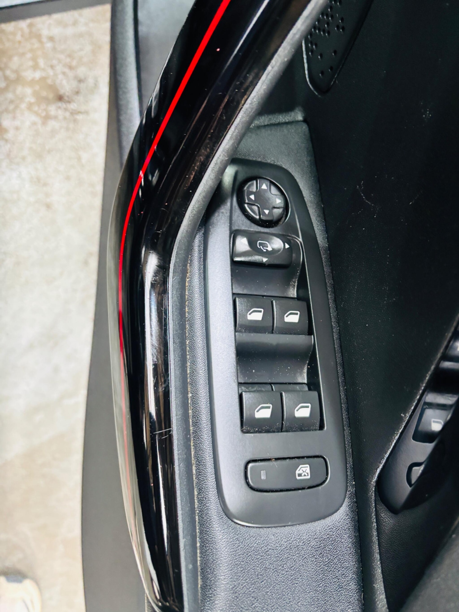 Used Peugeot 2008 2016 for sale - 77924915: Photo 30