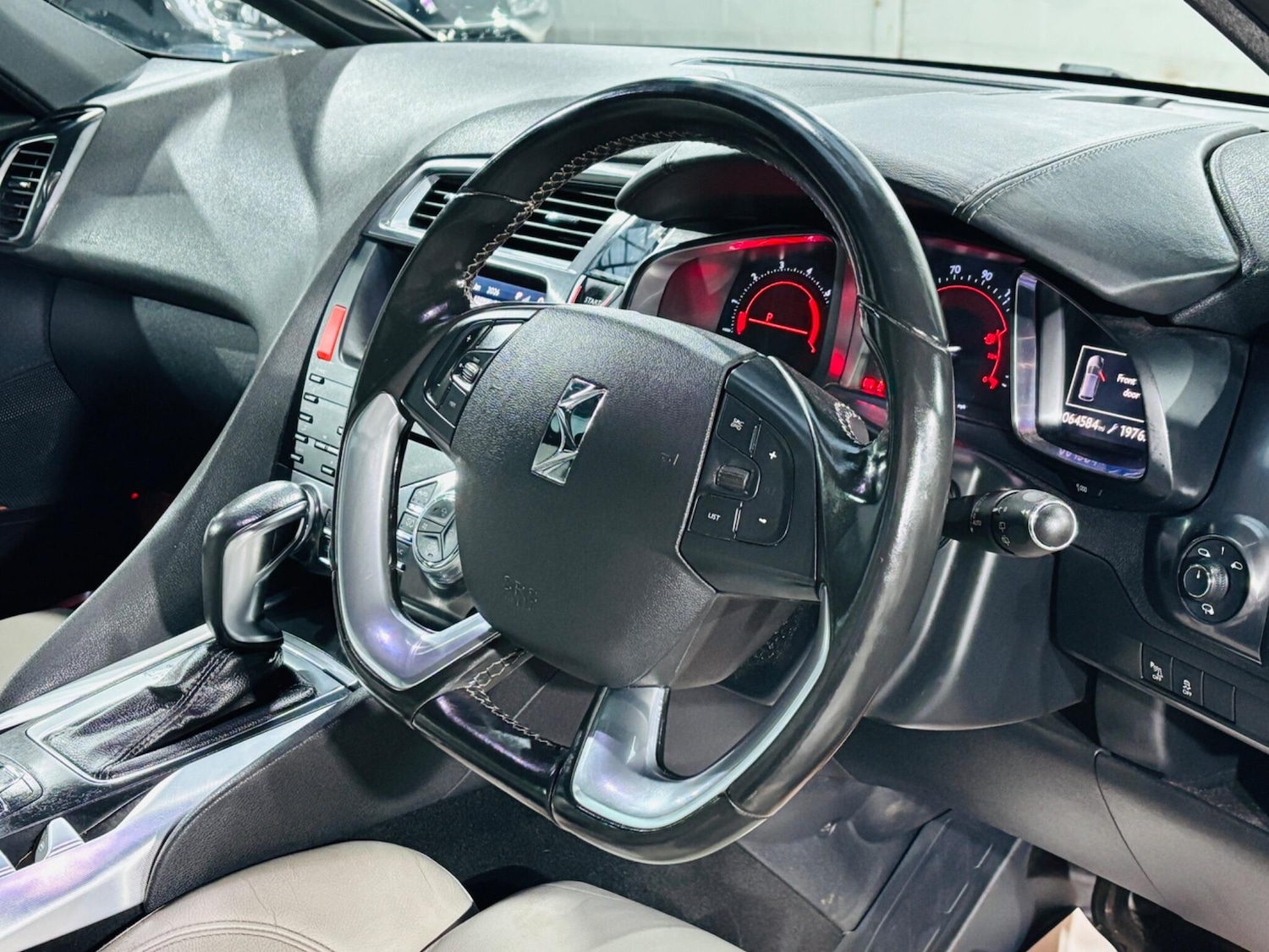 Used Citroen DS5 2013 for sale - 77190552: Photo 11