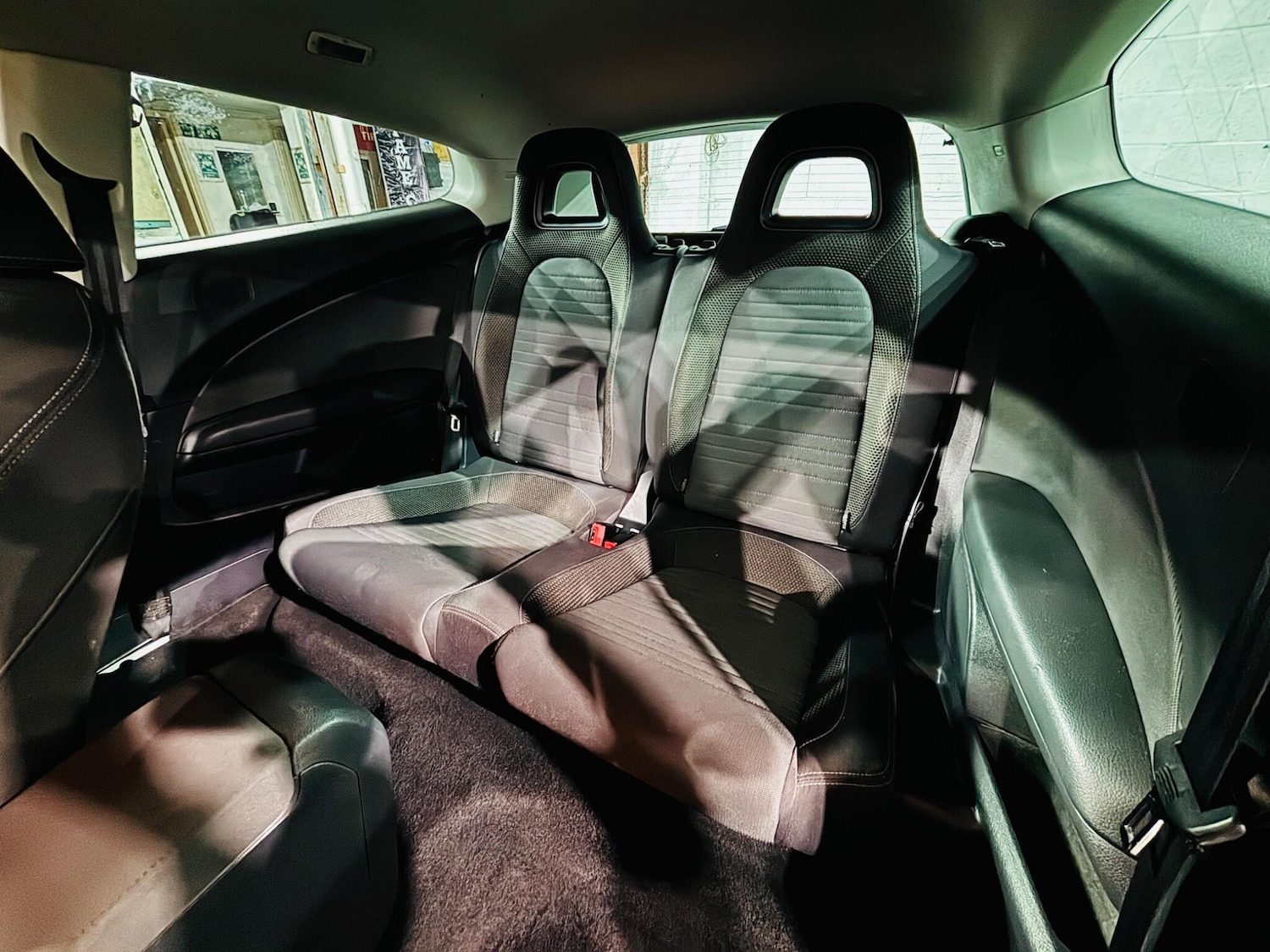 Used Volkswagen Scirocco 2010 for sale - 76887281: Photo 15