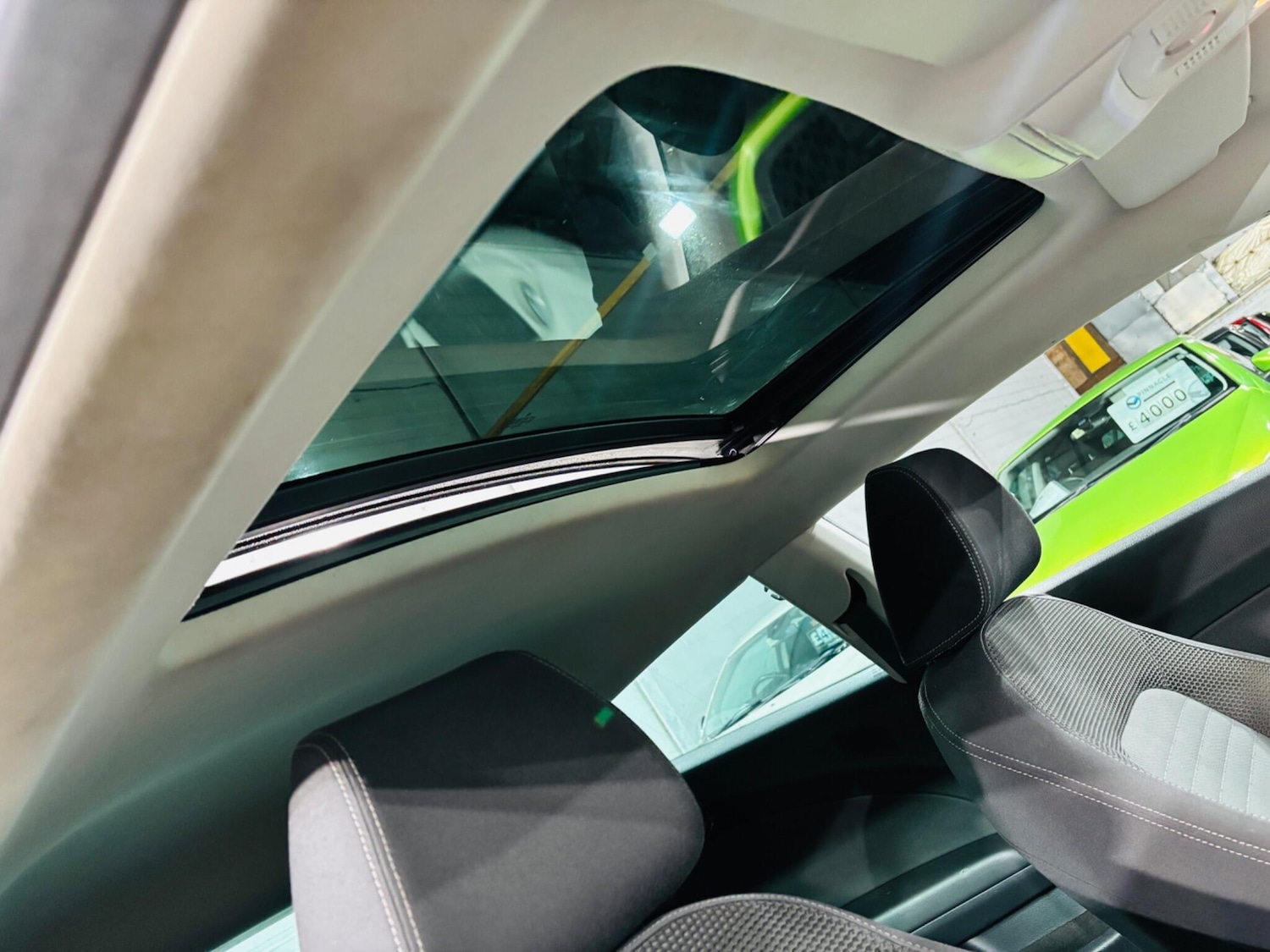 Used Volkswagen Scirocco 2010 for sale - 76887281: Photo 16