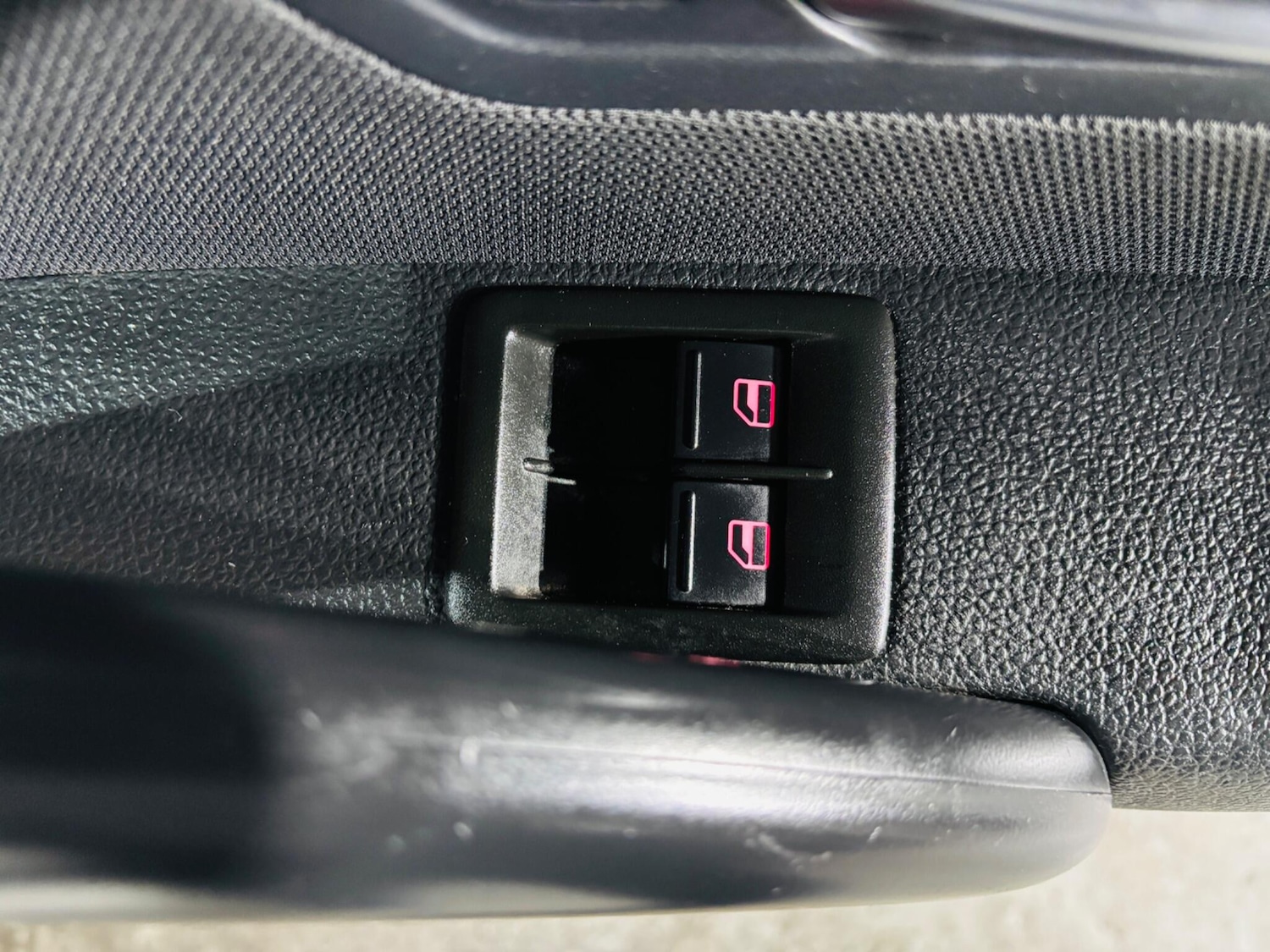 Used Volkswagen Scirocco 2010 for sale - 76887281: Photo 17