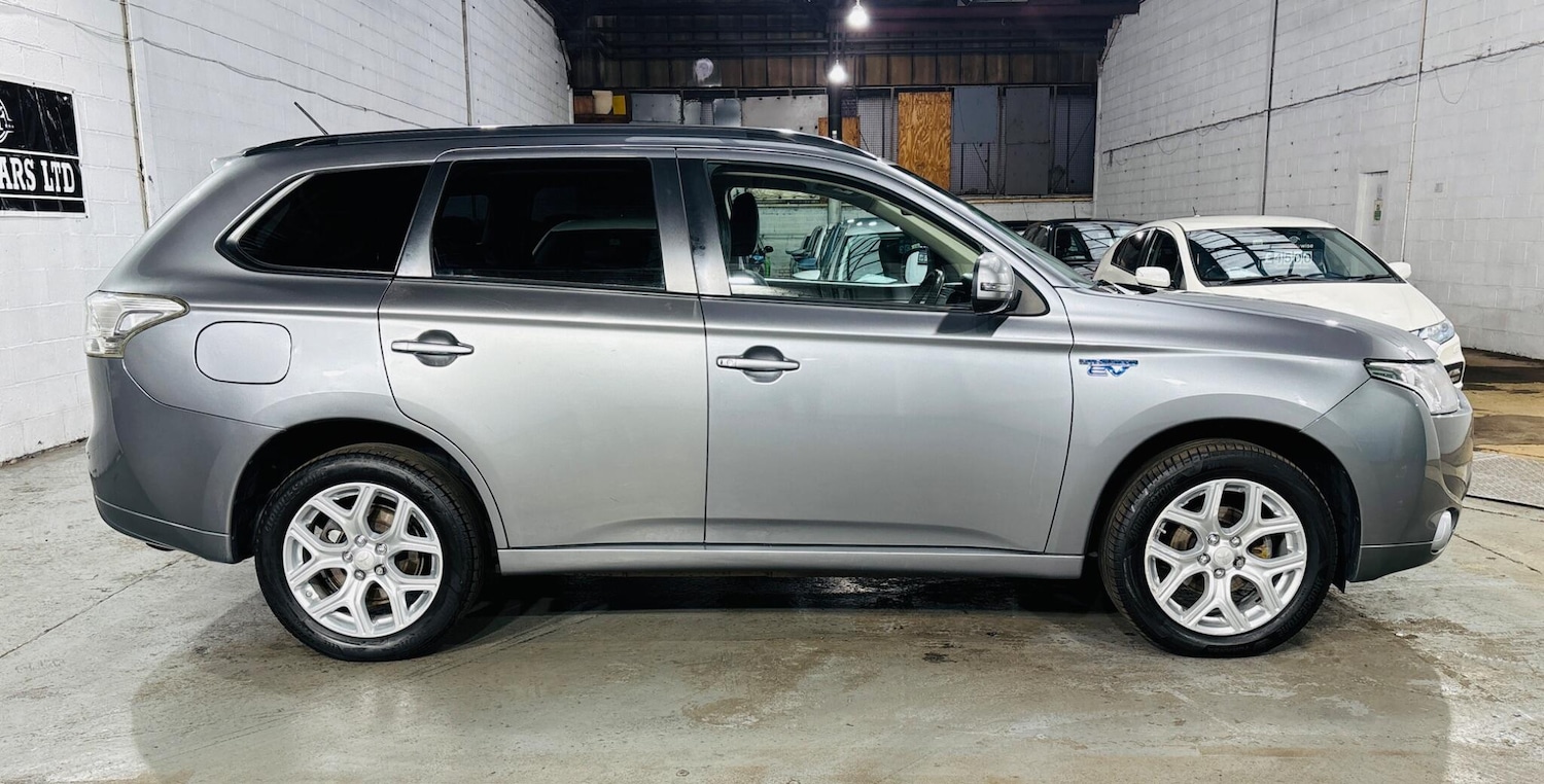 Used Mitsubishi Outlander 2014 for sale - 76995709: Photo 8