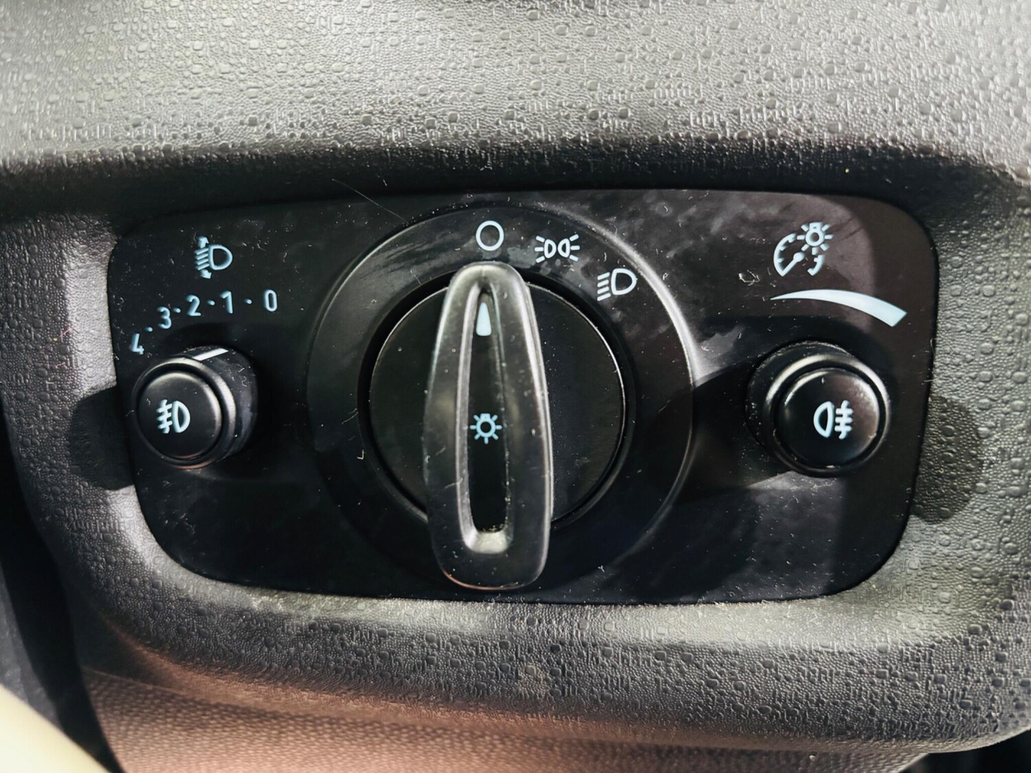 Used Ford Fiesta 2015 for sale - 77479364: Photo 18