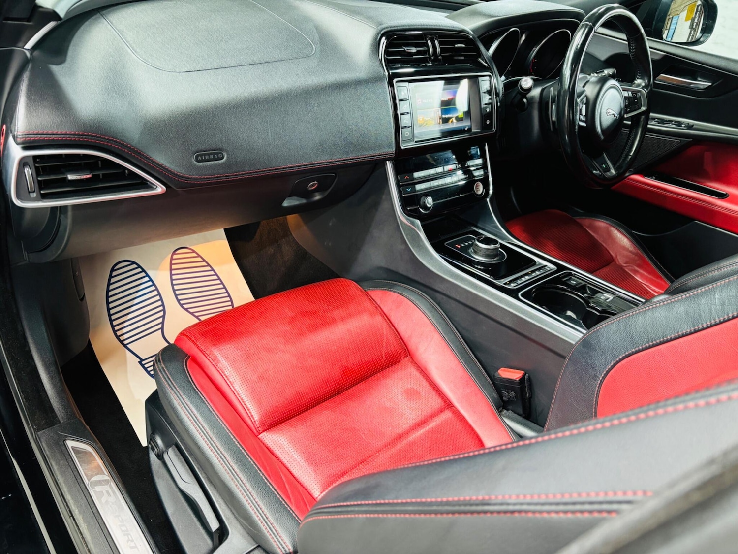 Used Jaguar XE 2016 for sale - 76226818: Photo 14