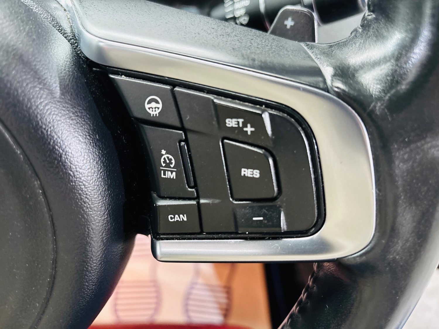 Used Jaguar XE 2016 for sale - 76226818: Photo 21