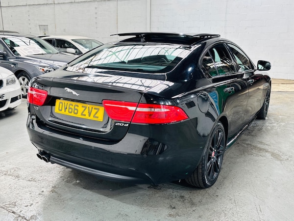 Used Jaguar XE 2016 for sale - 76226818: Photo 5