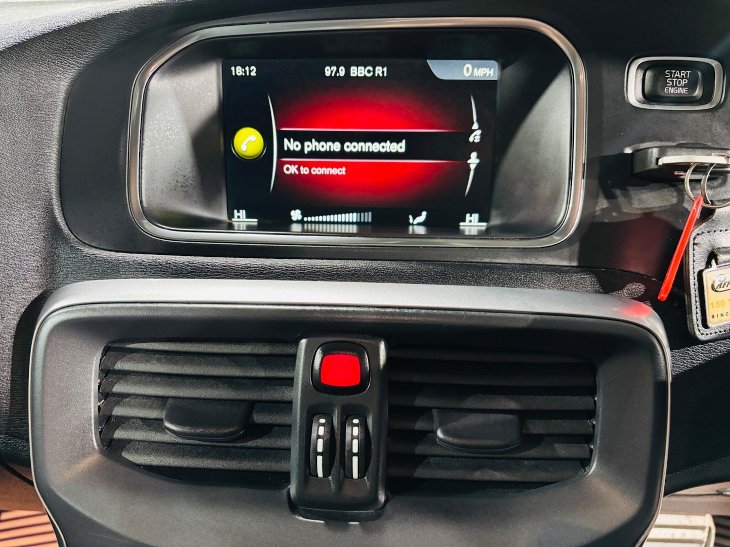 Used Volvo V40 for sale - 77659023: Photo 24