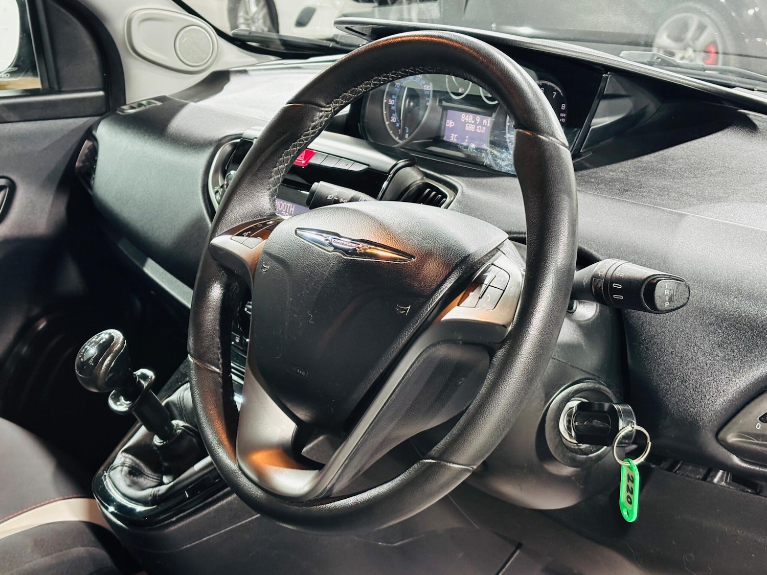 Used Chrysler Ypsilon 2014 for sale - 77131162: Photo 11