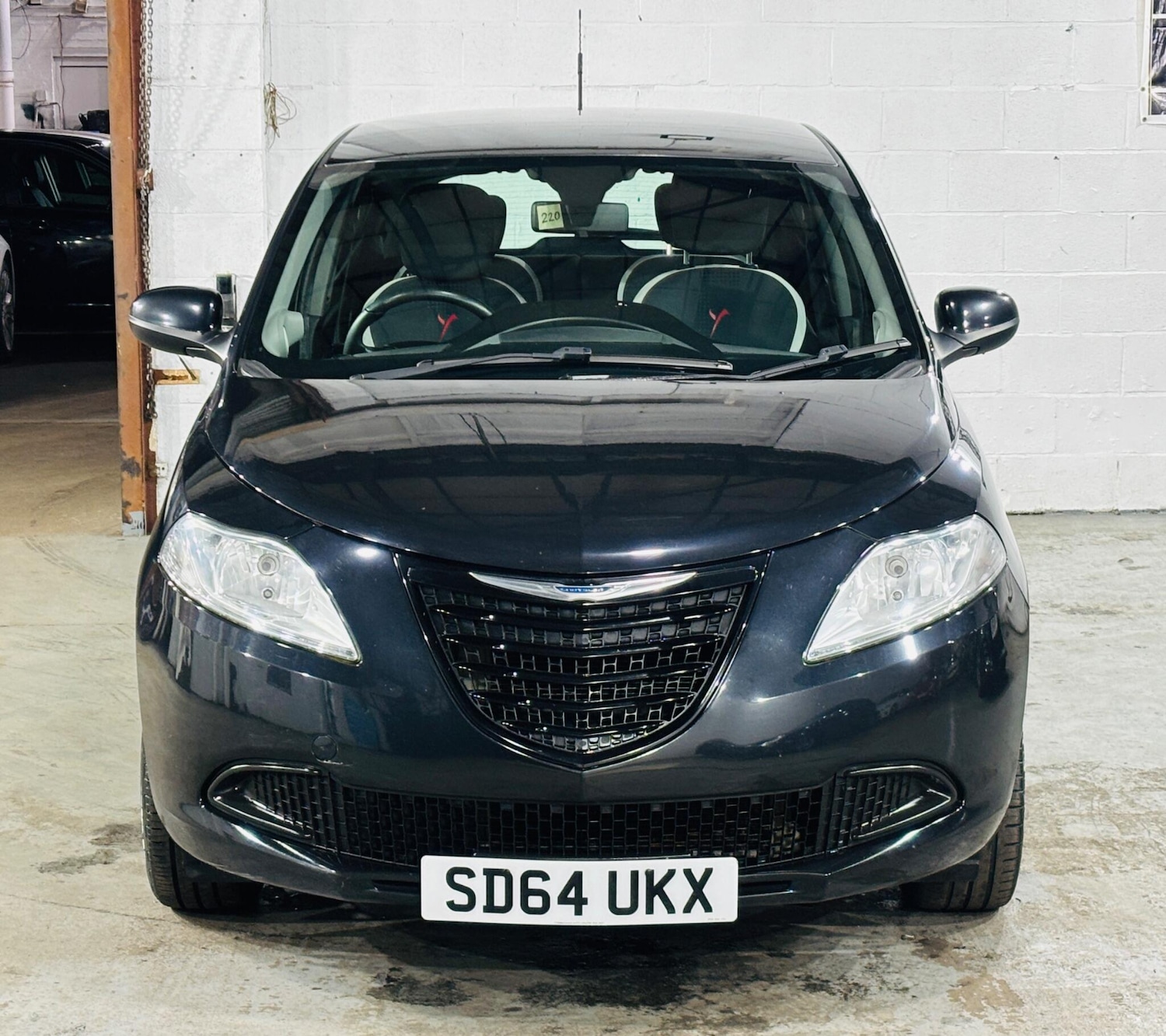 Used Chrysler Ypsilon 2014 for sale - 77131162: Photo 2