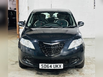 Used Chrysler Ypsilon 2014 for sale - 77131162: Photo
