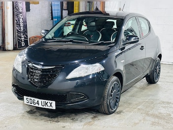Used Chrysler Ypsilon 2014 for sale - 77131162: Photo