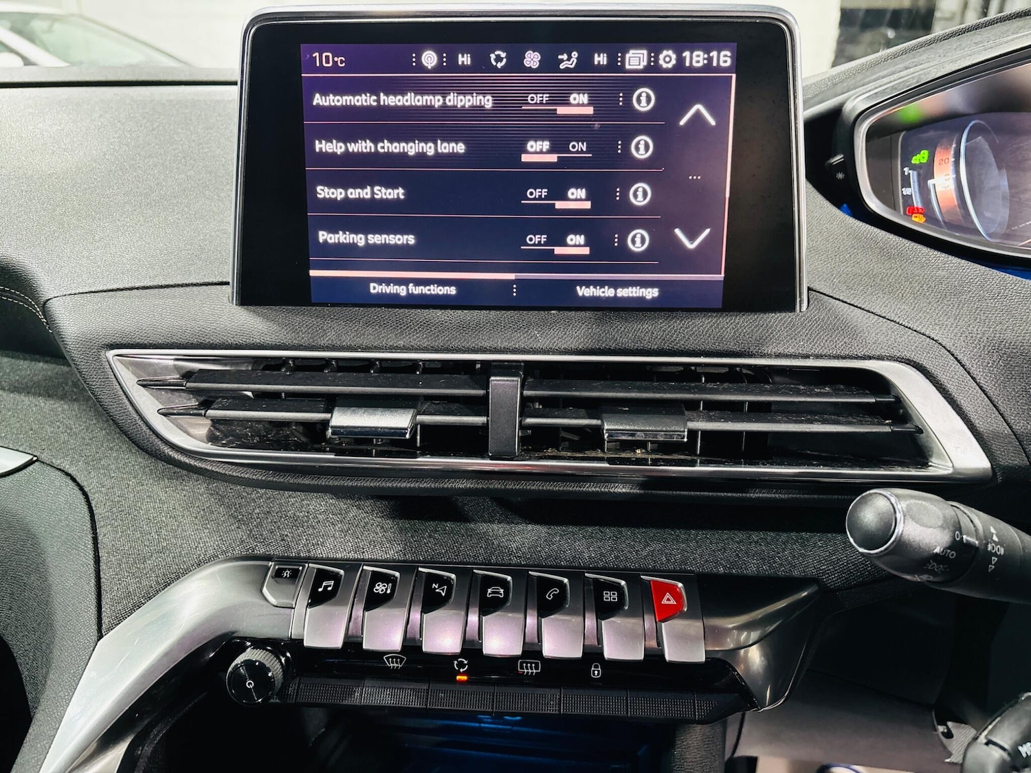 Used Peugeot 5008 2018 for sale - 76989367: Photo 24