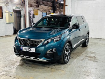 Used Peugeot 5008 2018 for sale - 76989367: Photo