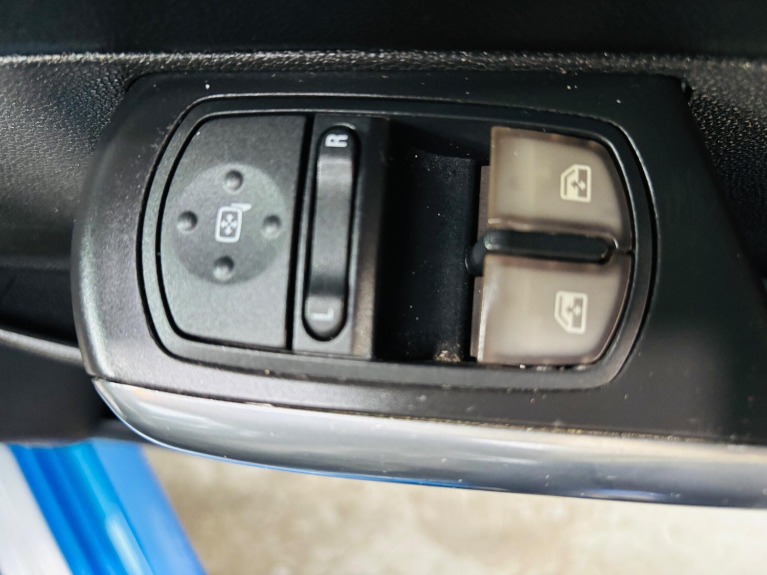 Used Vauxhall Corsa 2009 for sale - 76989342: Photo 17