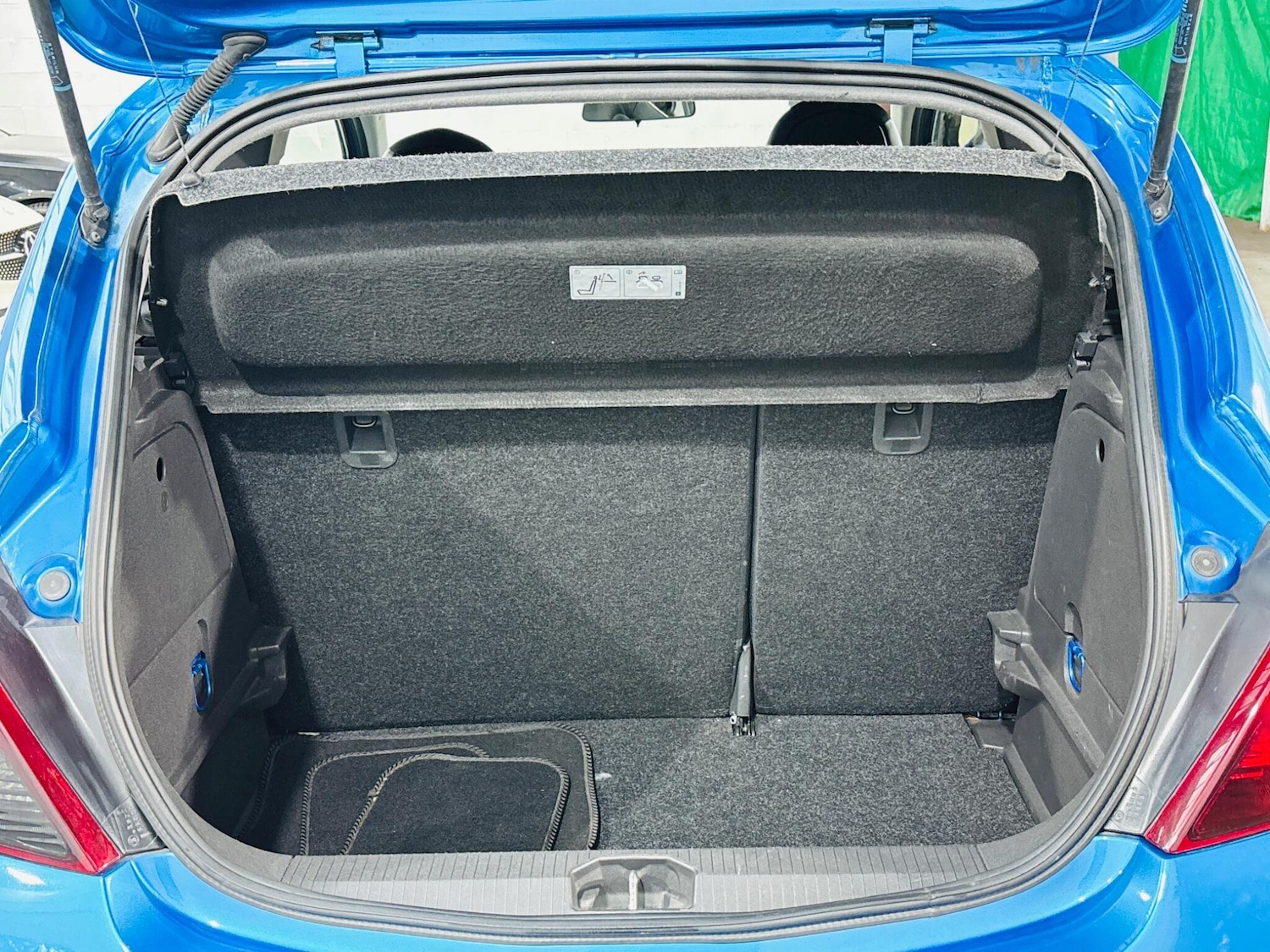 Used Vauxhall Corsa 2009 for sale - 76989342: Photo 30