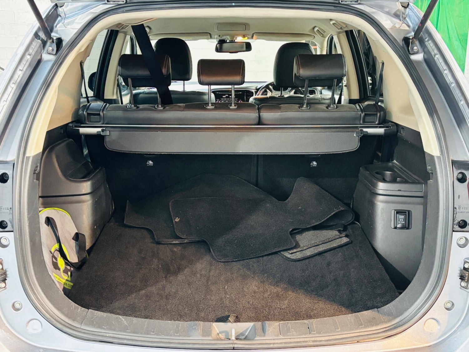 Used Mitsubishi Outlander 2016 for sale - 77753354: Photo 28