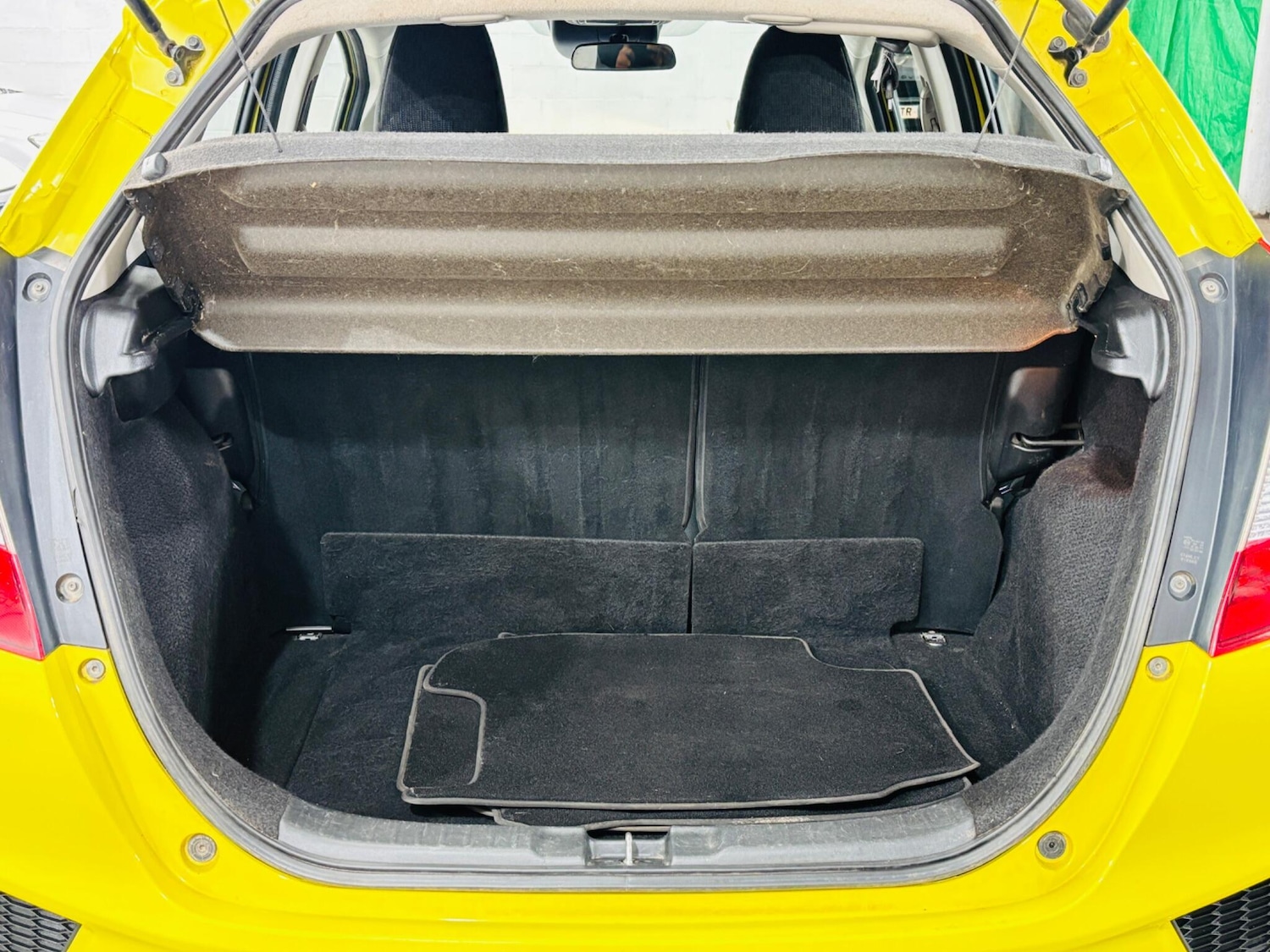 Vehicle 29