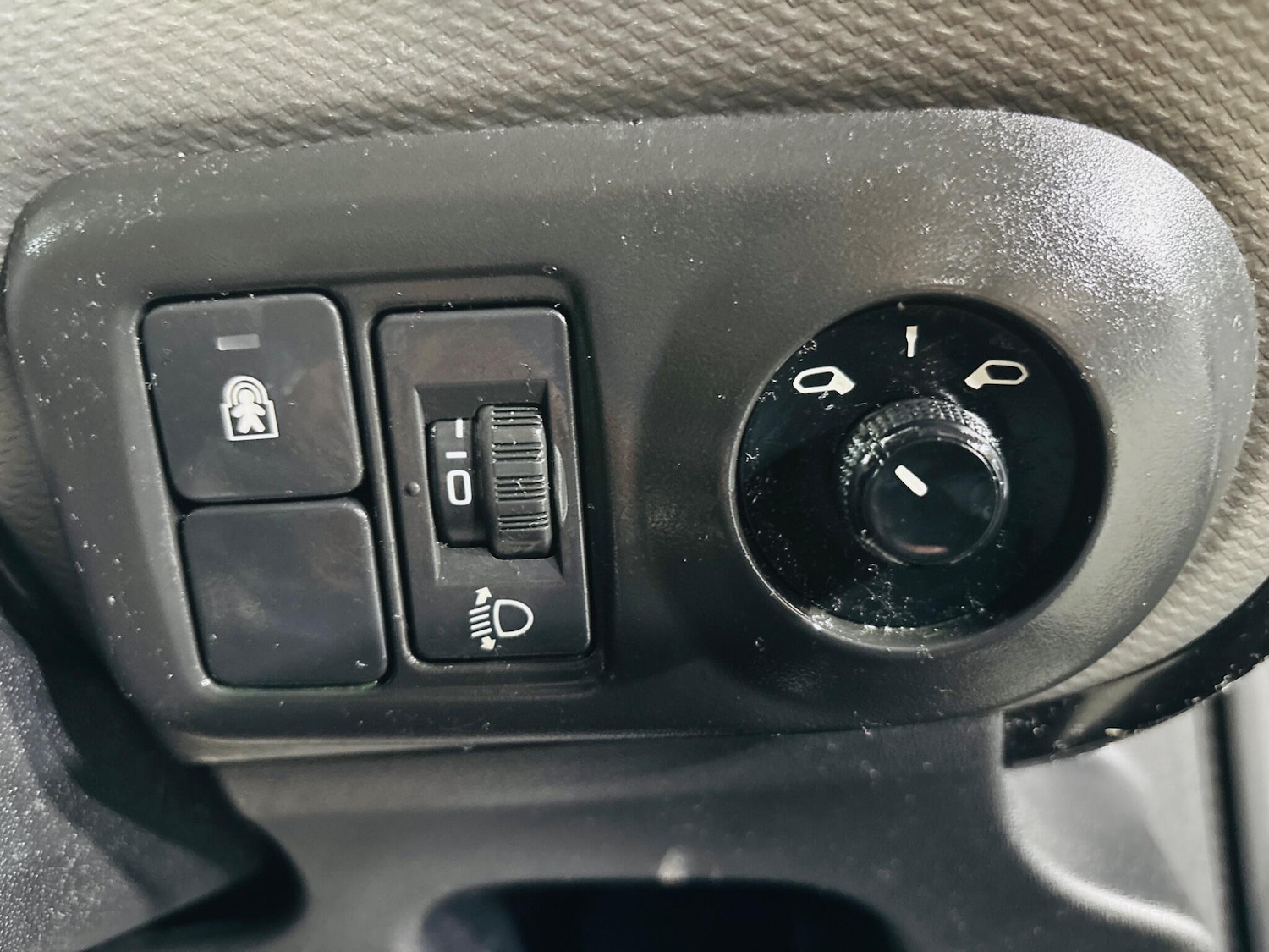 Used Citroen C4 Cactus 2016 for sale - 76446451: Photo 18