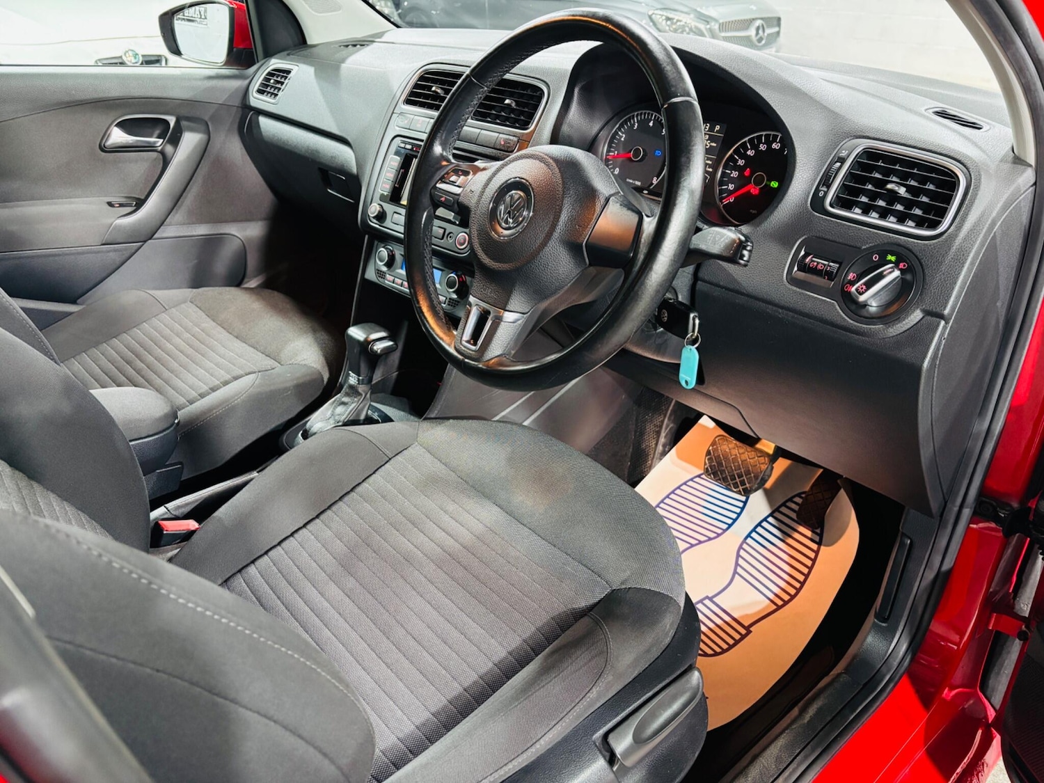 Used Volkswagen Polo 2010 for sale - 76802123: Photo 10