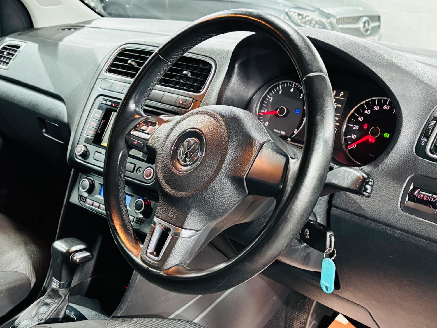 Used Volkswagen Polo 2010 for sale - 76802123: Photo 11