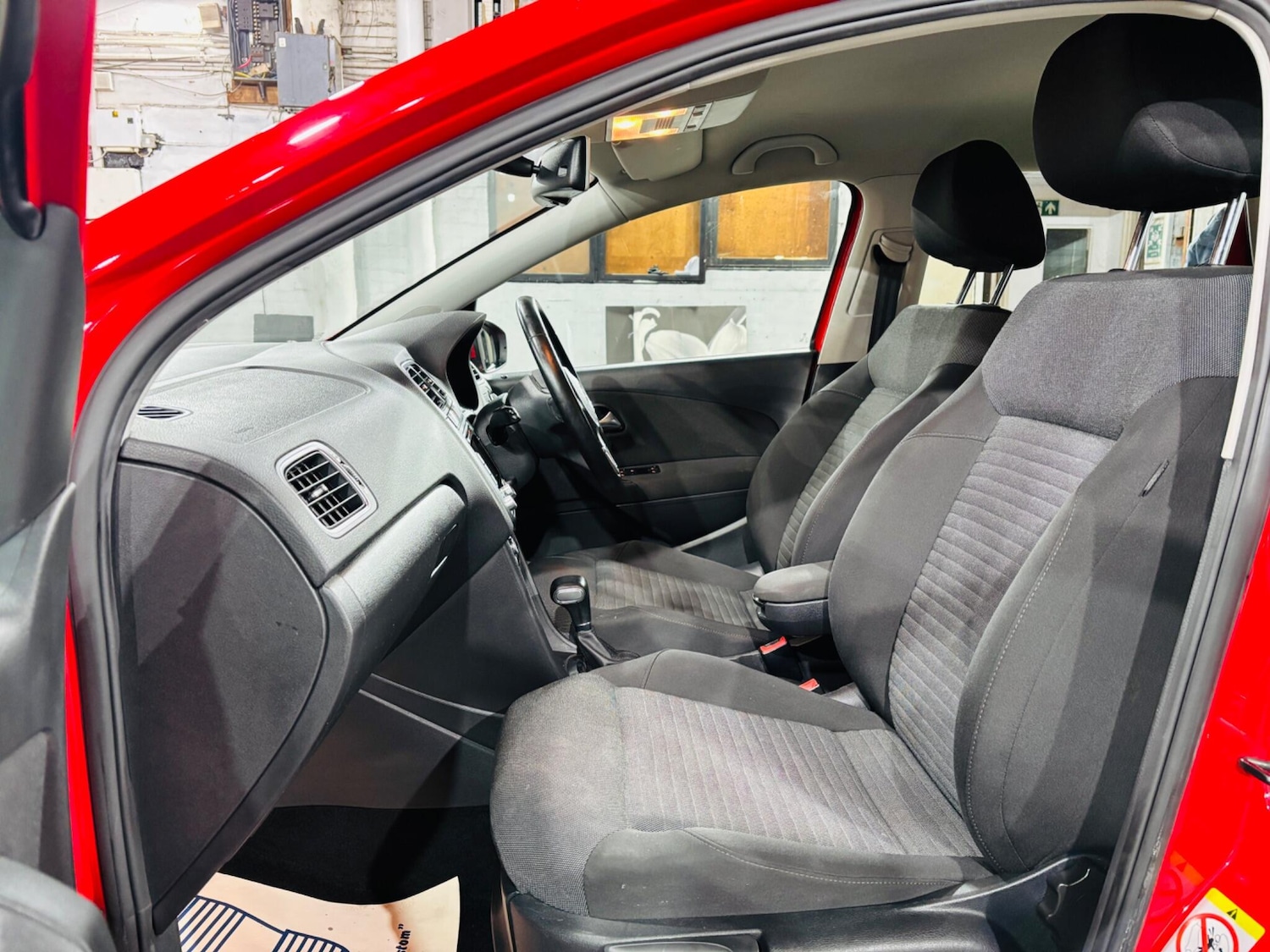 Used Volkswagen Polo 2010 for sale - 76802123: Photo 15