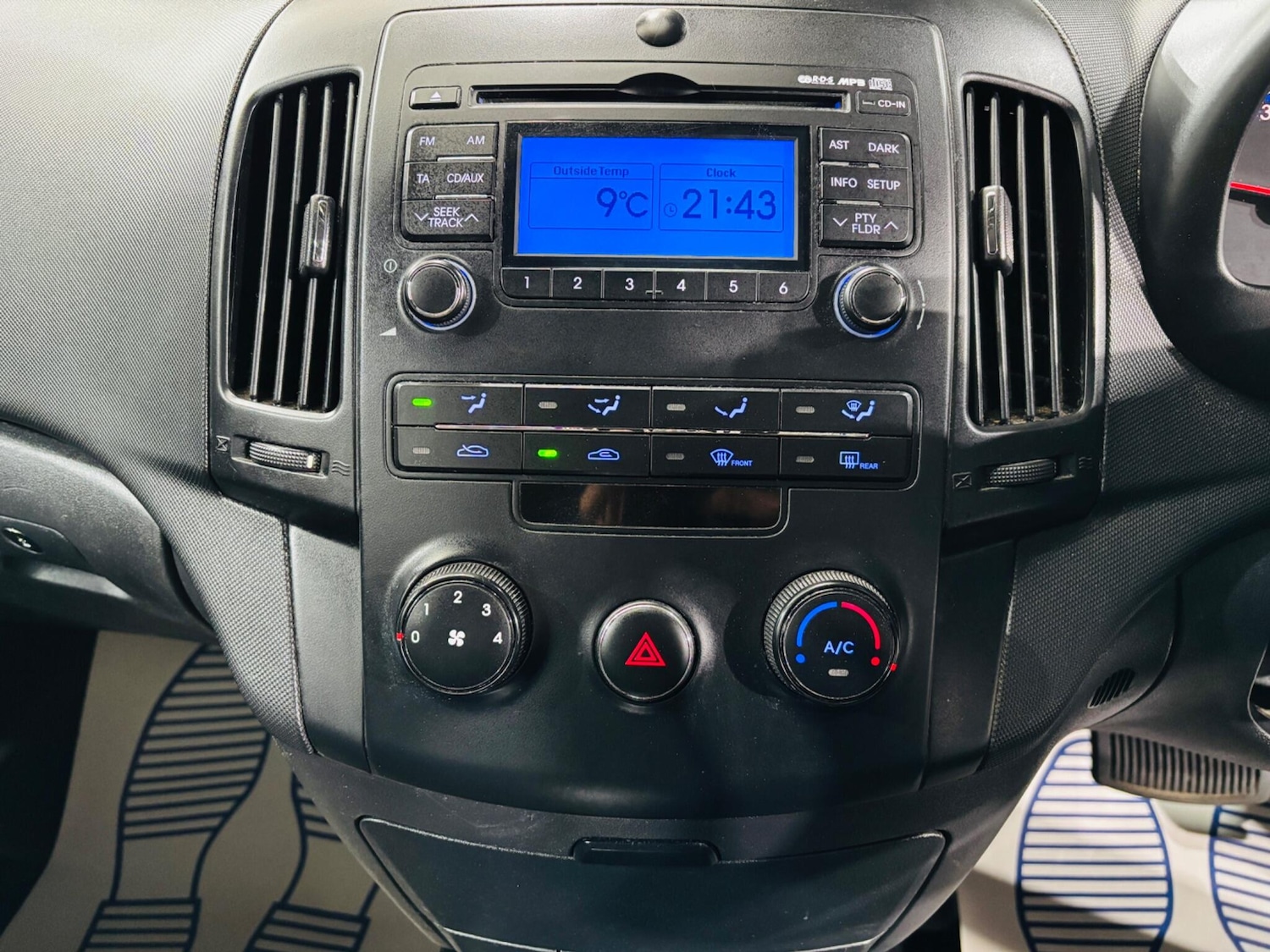 Used Hyundai i30 2010 for sale - 76742407: Photo 21