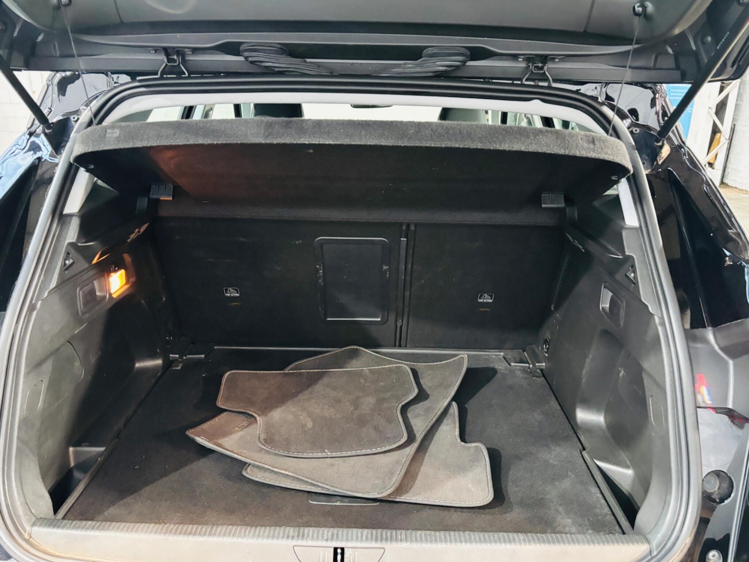 Used Vauxhall Grandland X 2019 for sale - 77926037: Photo 17