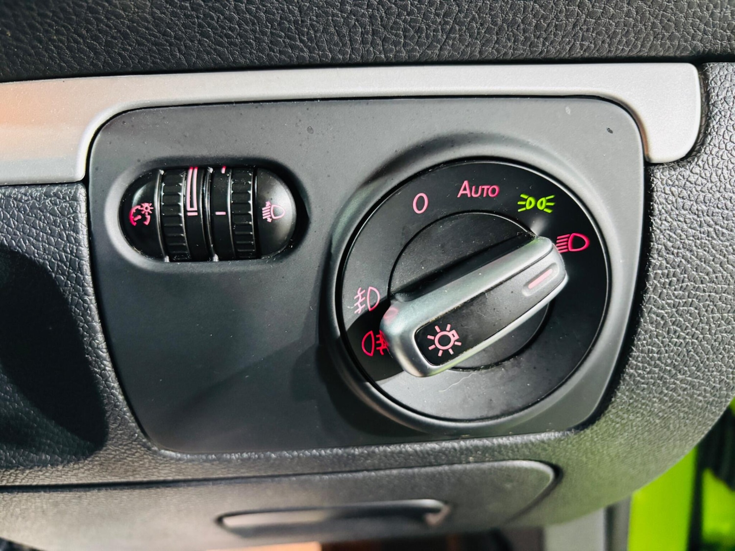 Used Volkswagen Scirocco 2012 for sale - 76714964: Photo 21