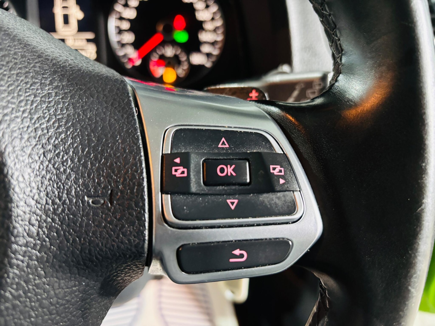 Used Volkswagen Scirocco 2012 for sale - 76714964: Photo 22