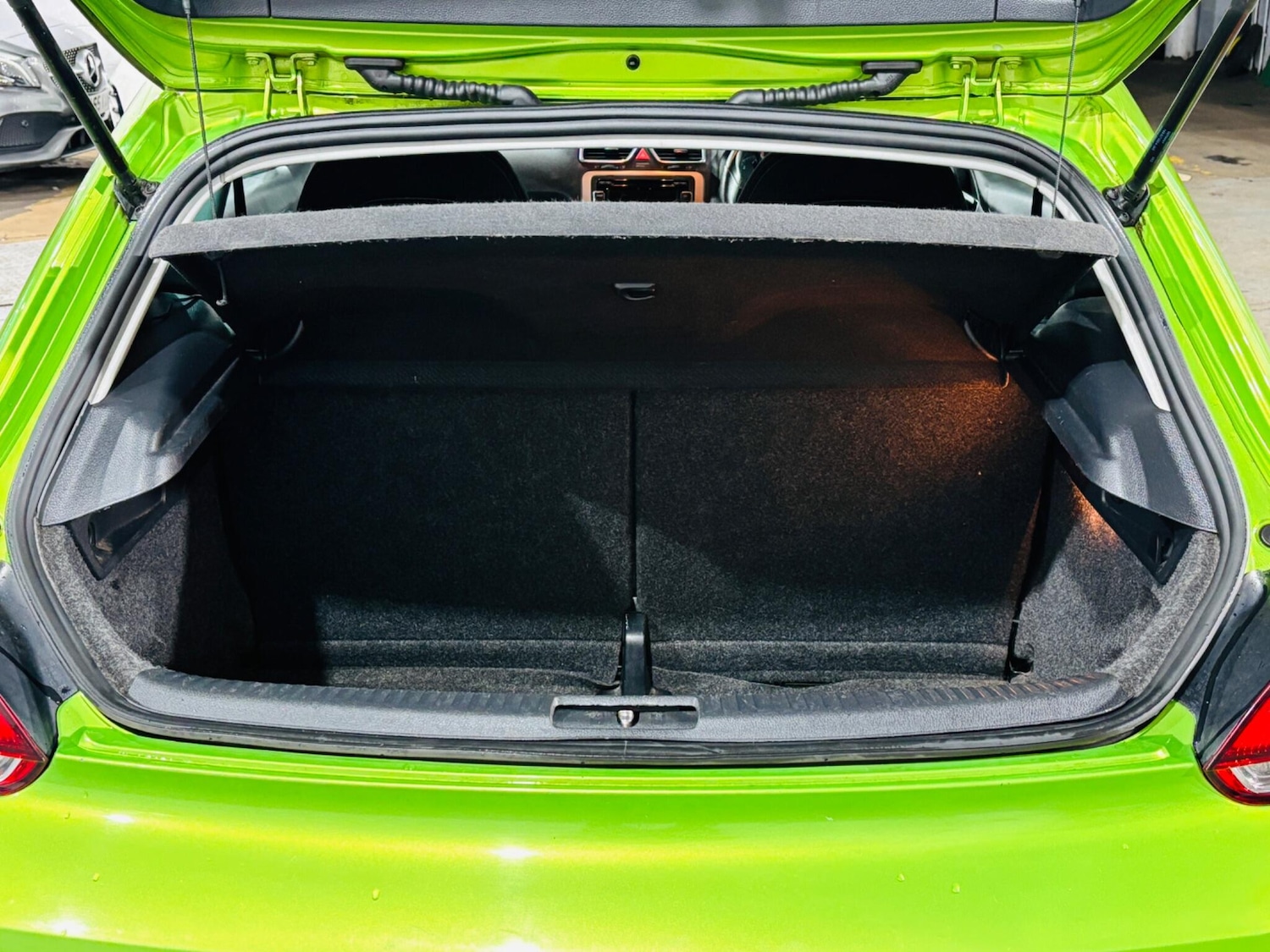 Used Volkswagen Scirocco 2012 for sale - 76714964: Photo 33