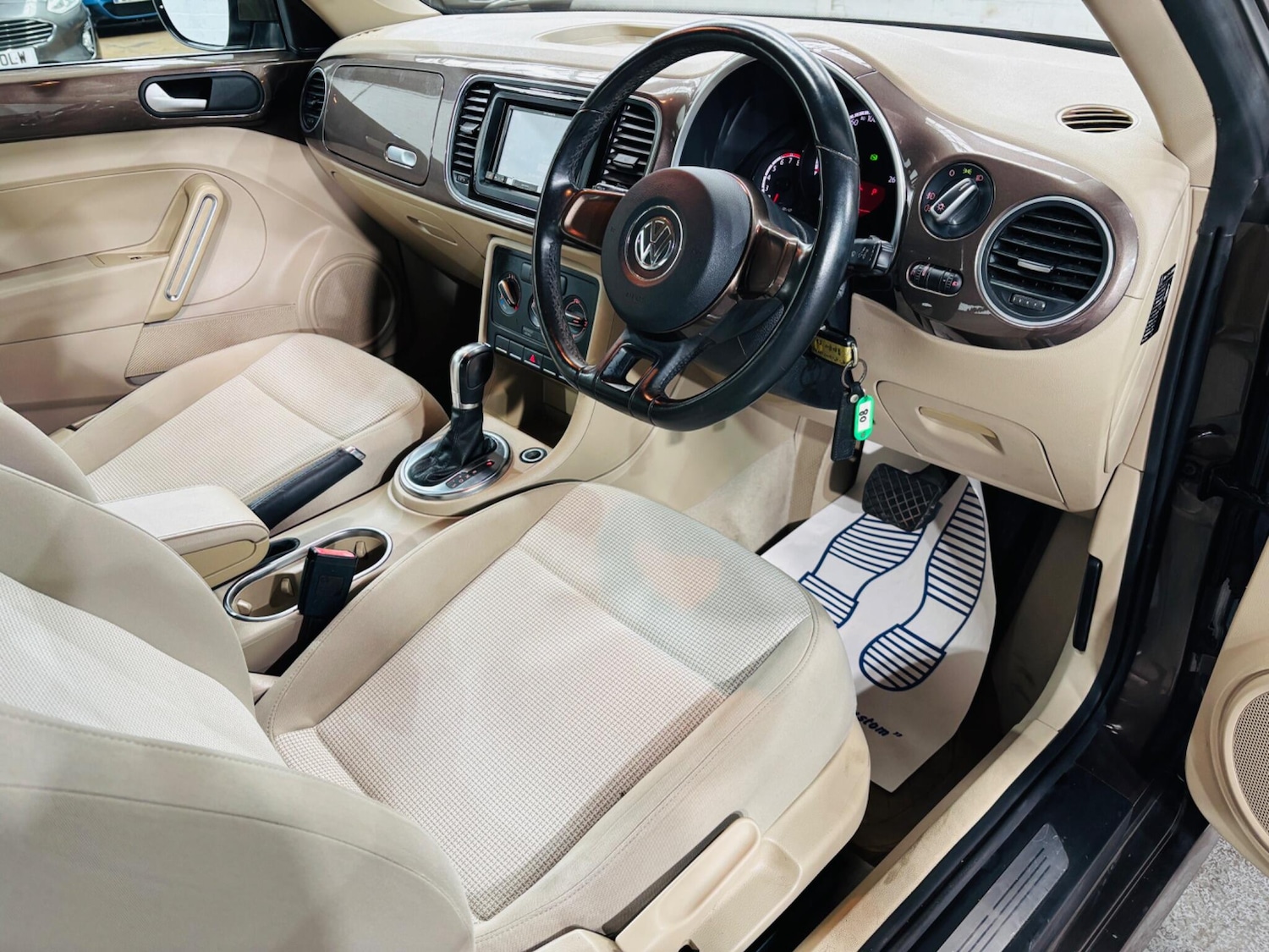 Used Volkswagen Beetle for sale - 77658437: Photo 10