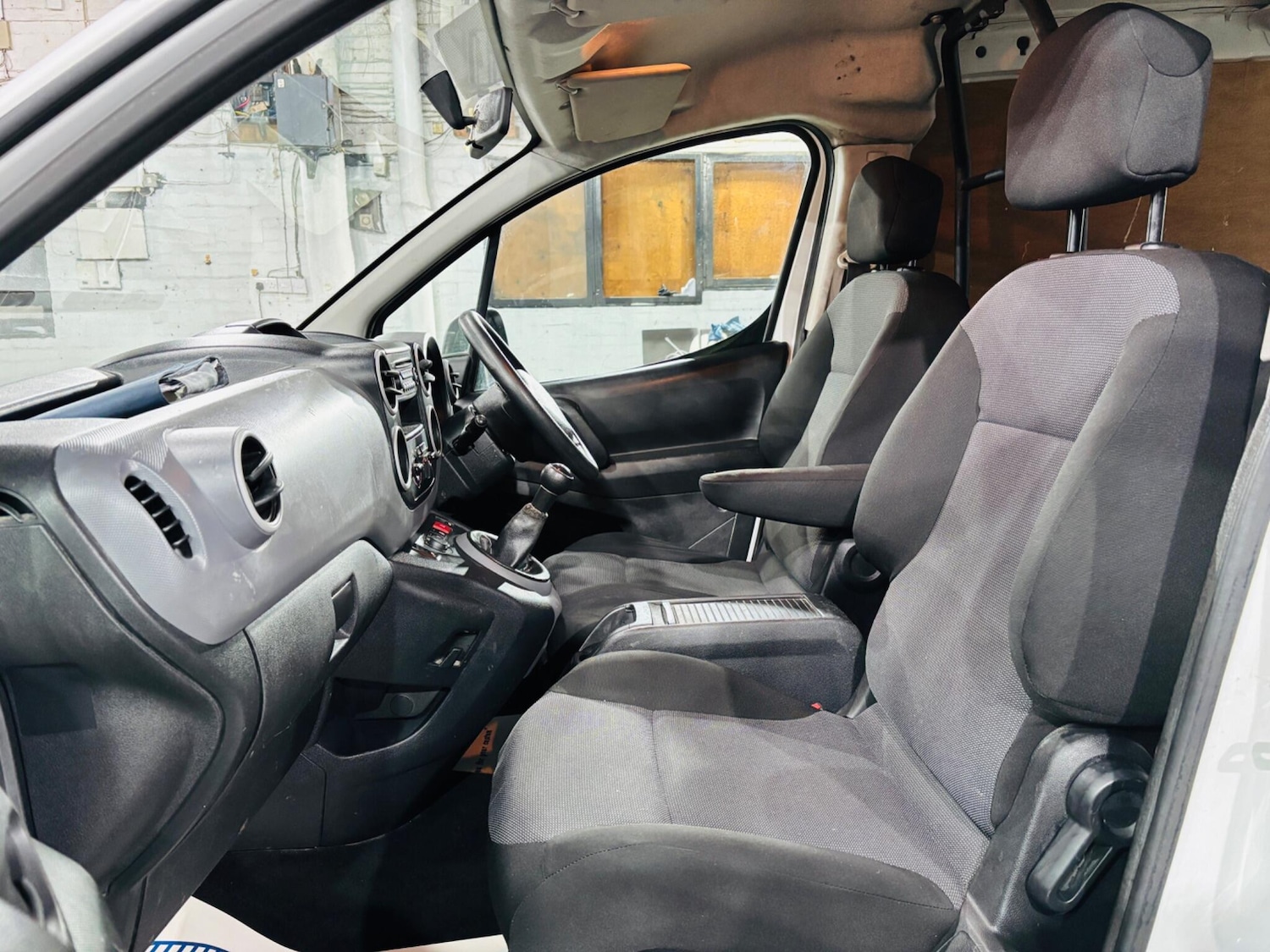 Used Peugeot Partner 2017 for sale - 77040631: Photo 16