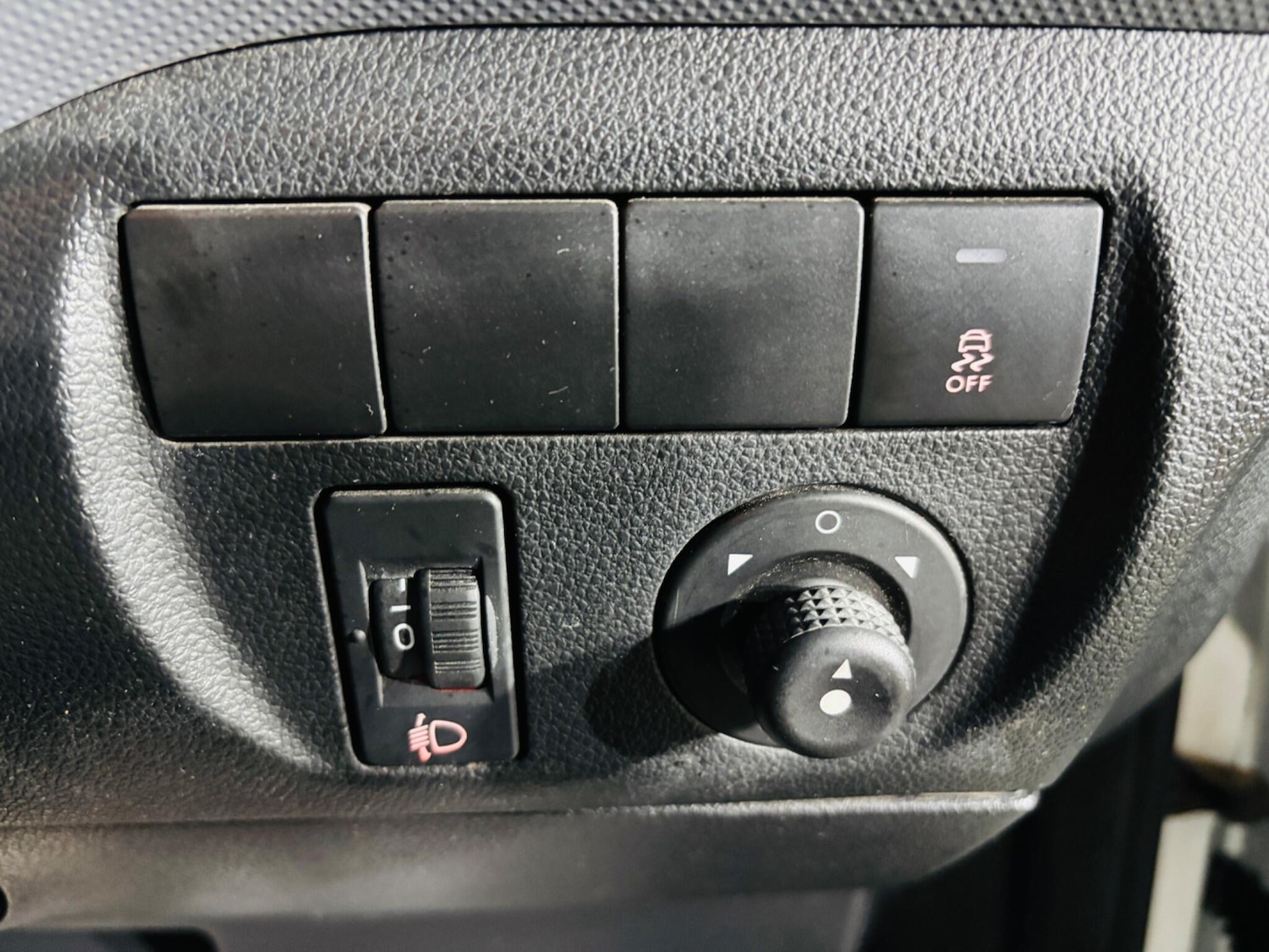 Used Peugeot Partner 2017 for sale - 77040631: Photo 17